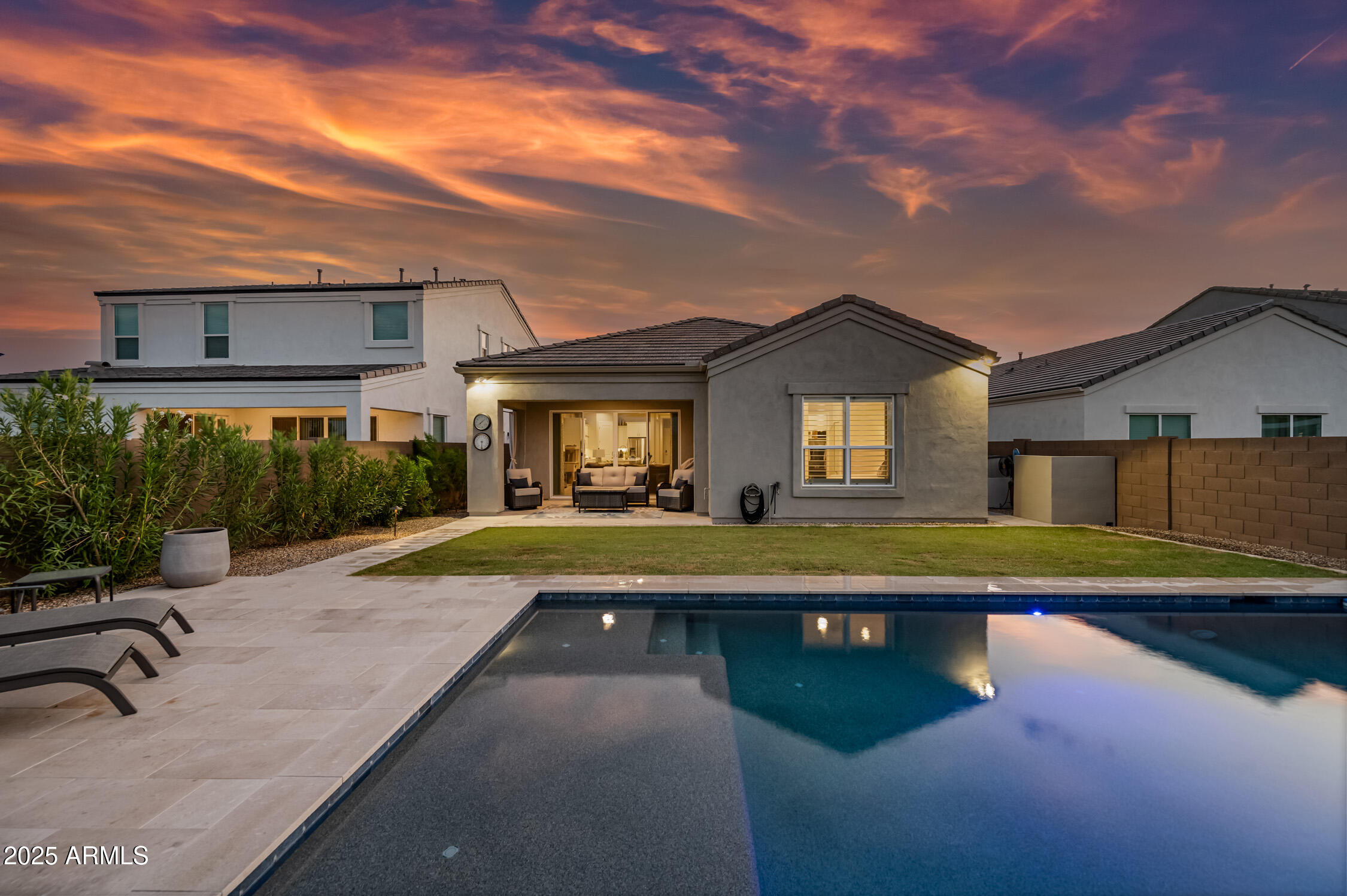 2324 E SAGUARO PARK Lane
