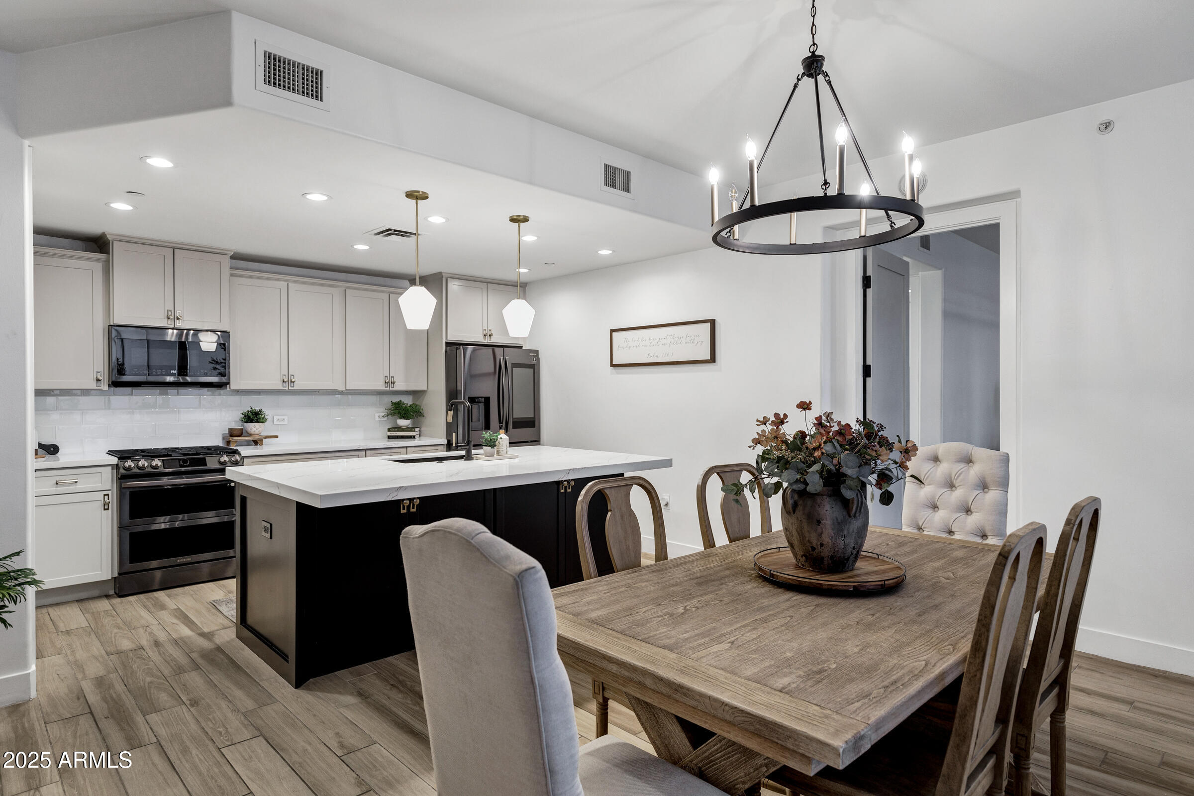 120 E RIO SALADO Parkway 101