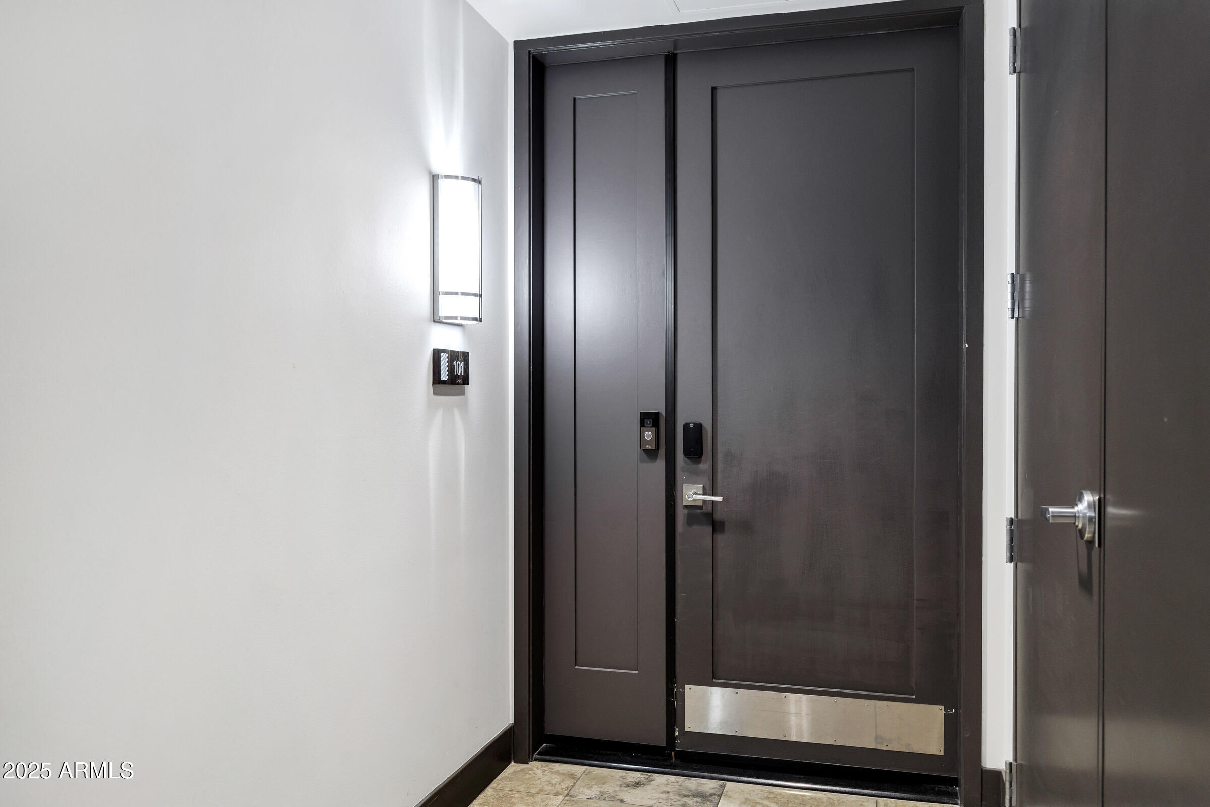 120 E RIO SALADO Parkway 101