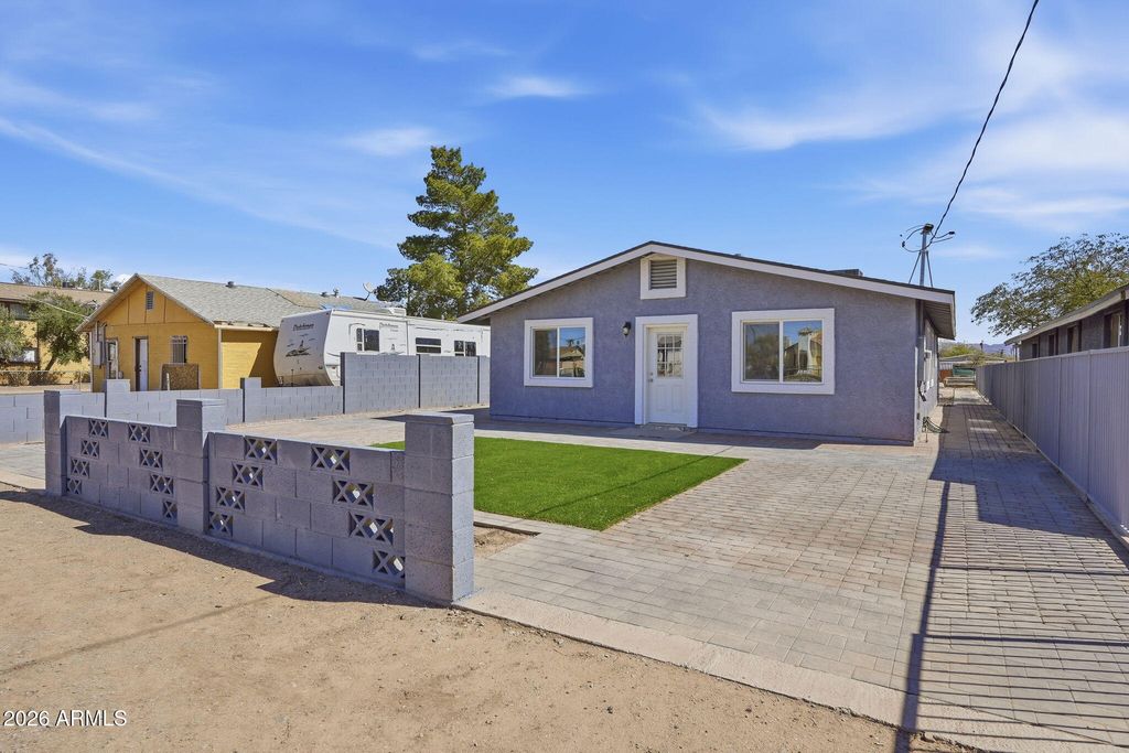 Photo of 311 N D Street, Eloy, AZ 85131 (MLS # 6994712)