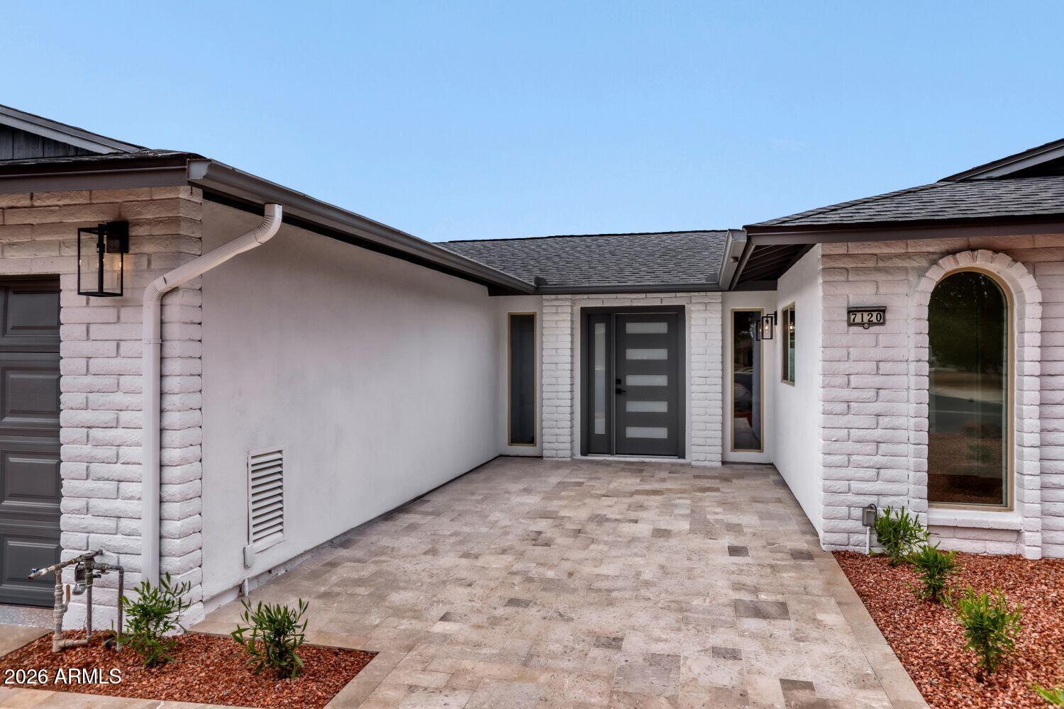 7120 N Via De La Sendero --