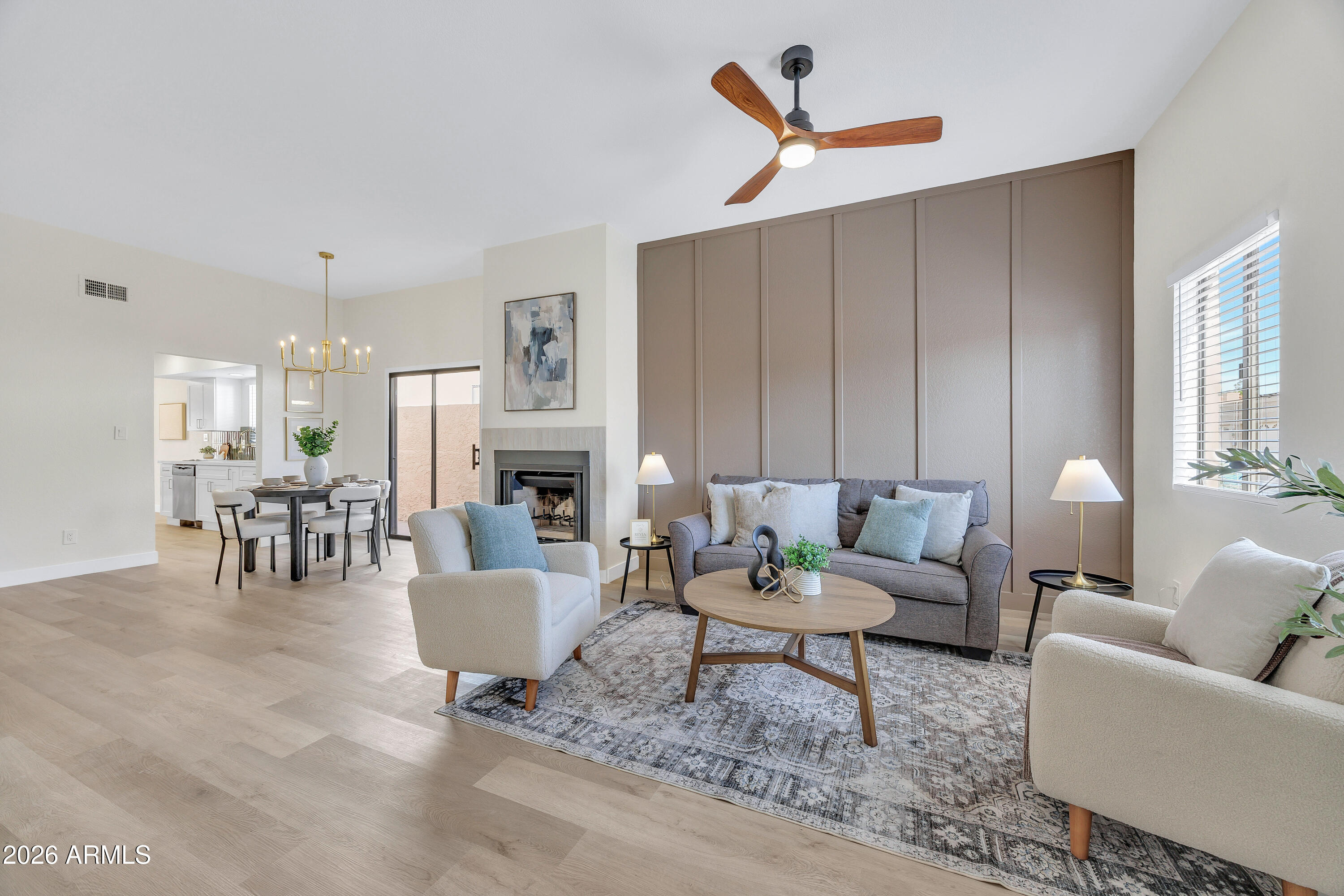 1016 E CHARLESTON Avenue