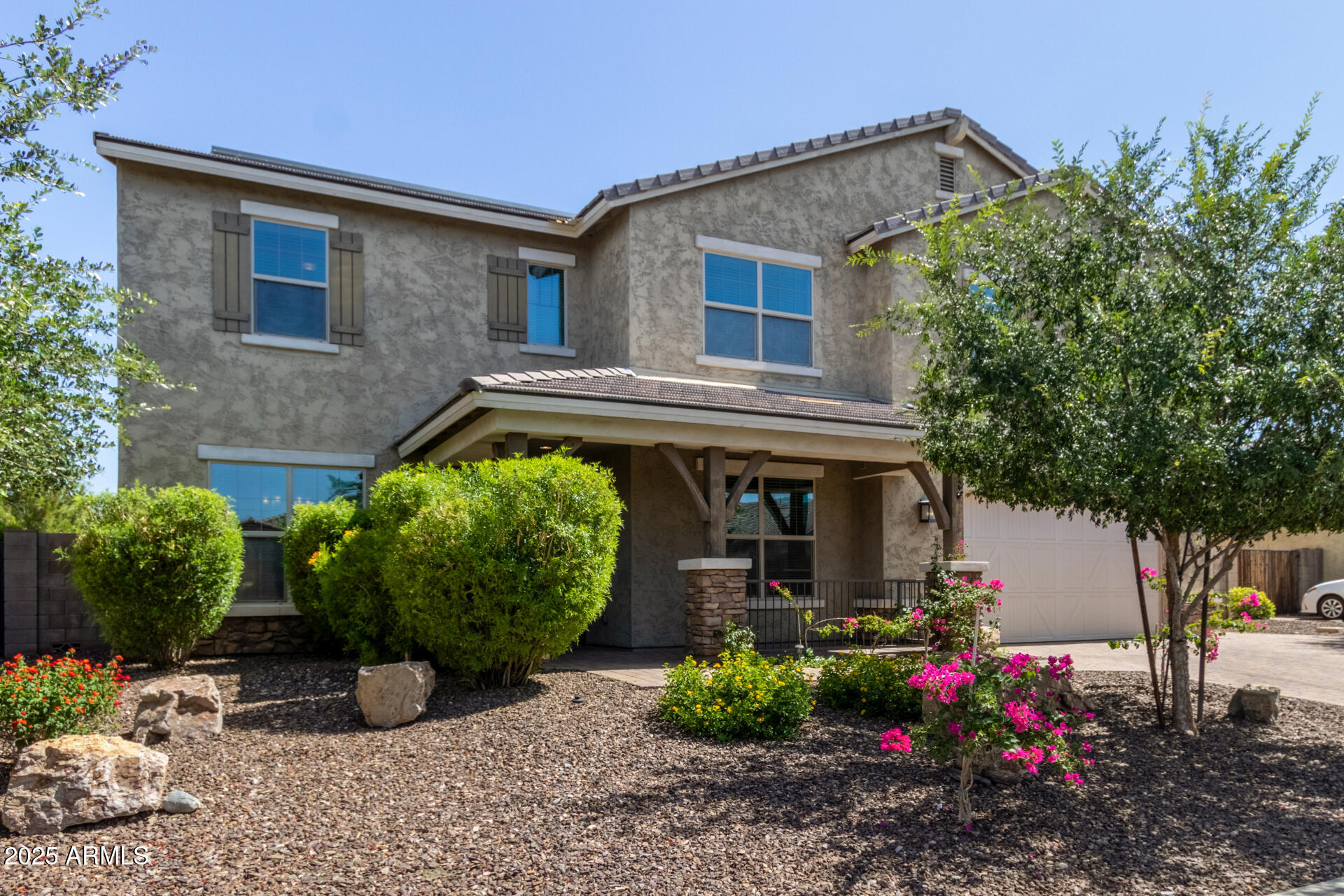 9372 W LOUISE Drive