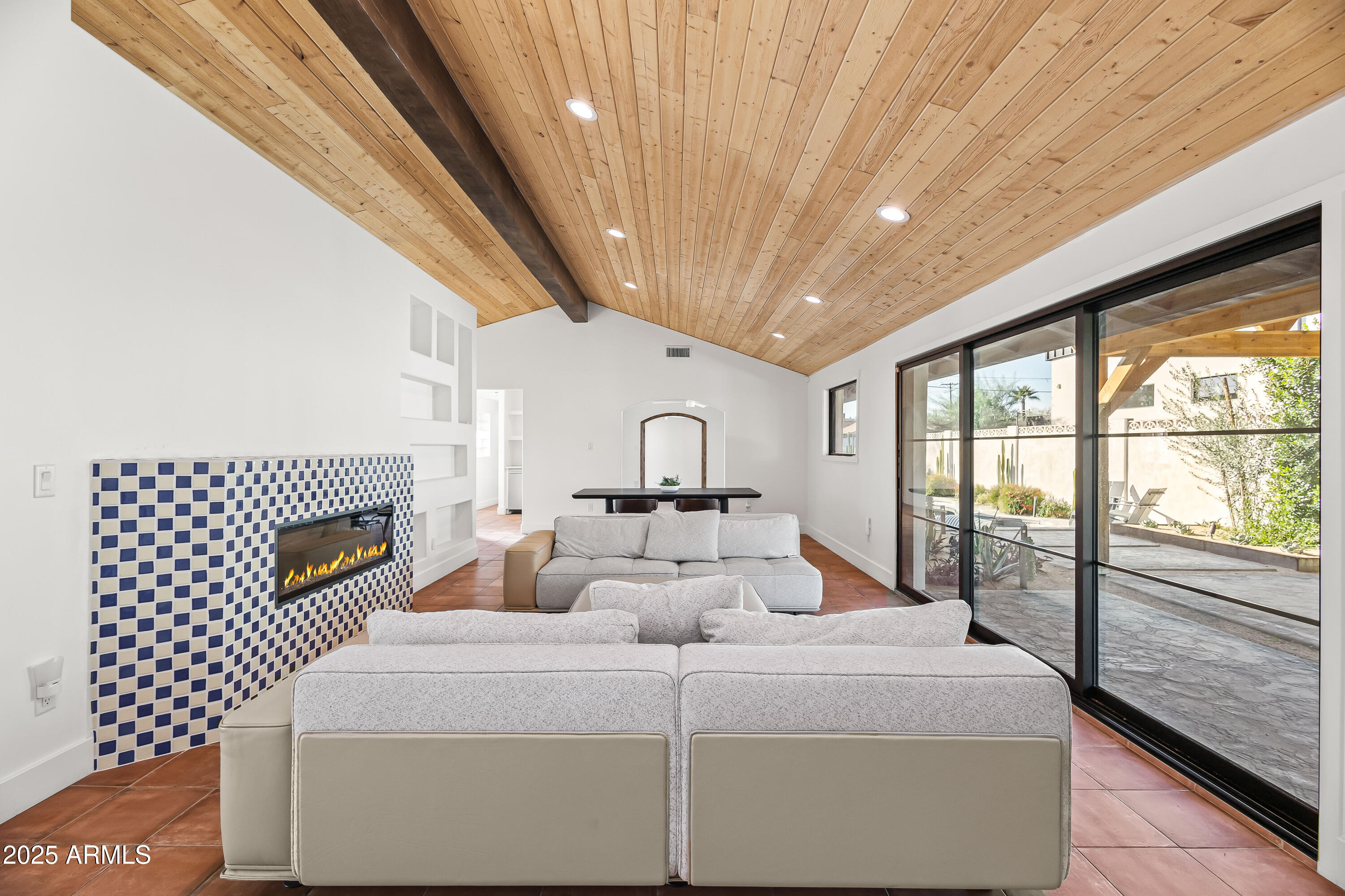 4142 E STANFORD Drive