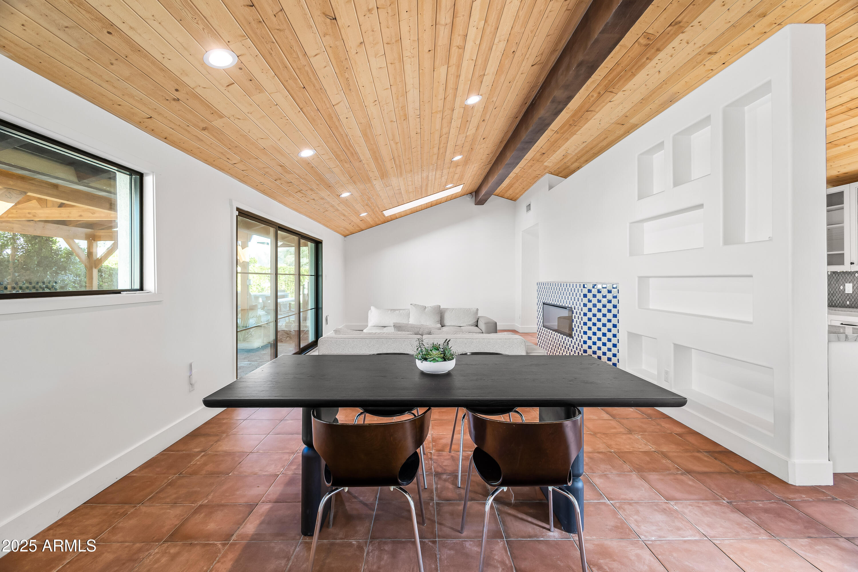 4142 E STANFORD Drive