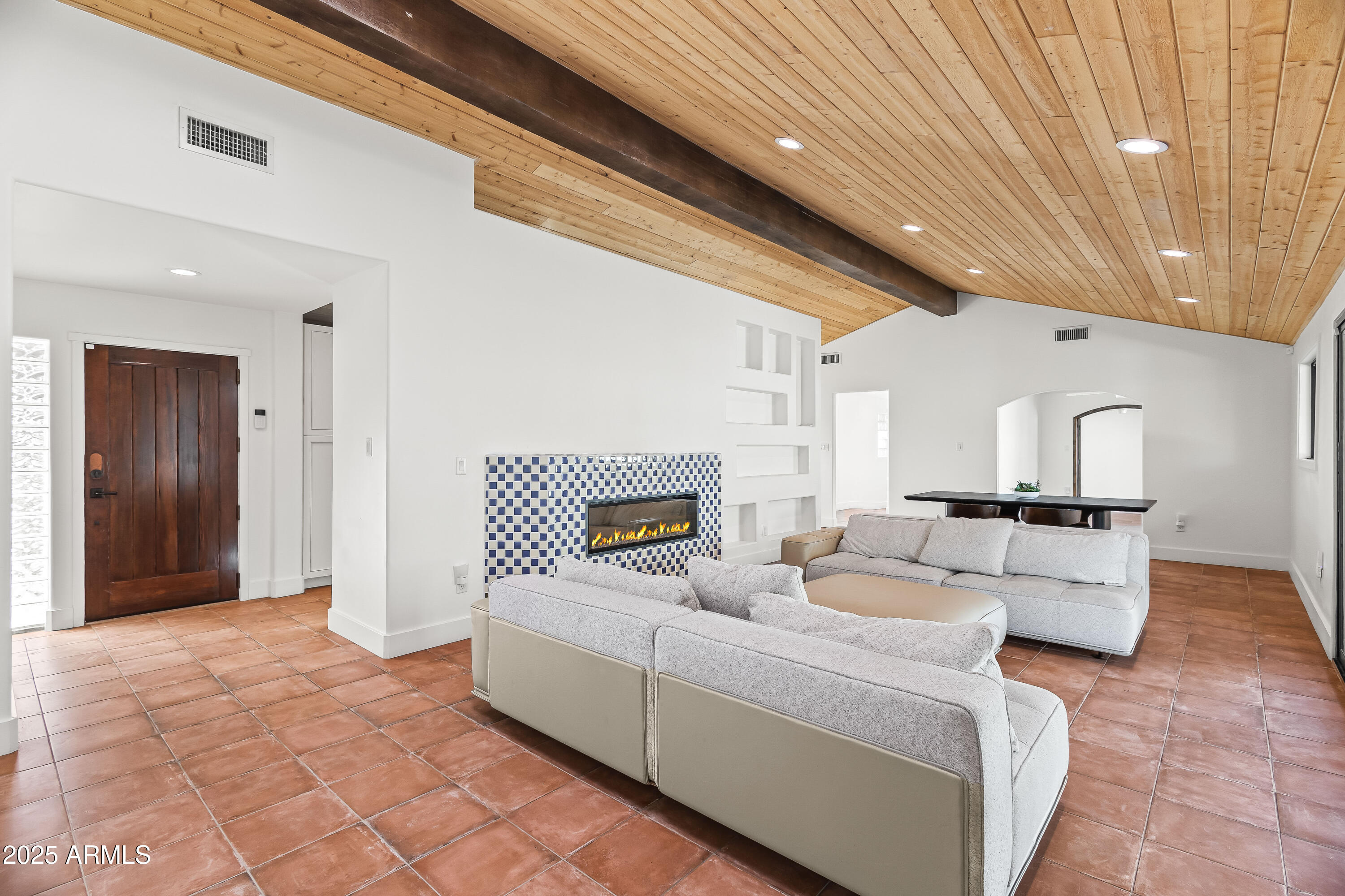 4142 E STANFORD Drive