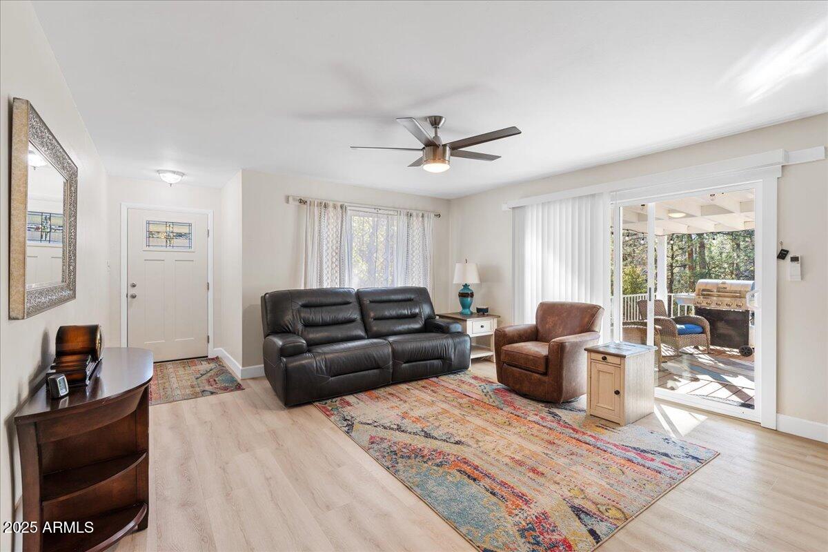 1670 N ARROWHEAD Drive