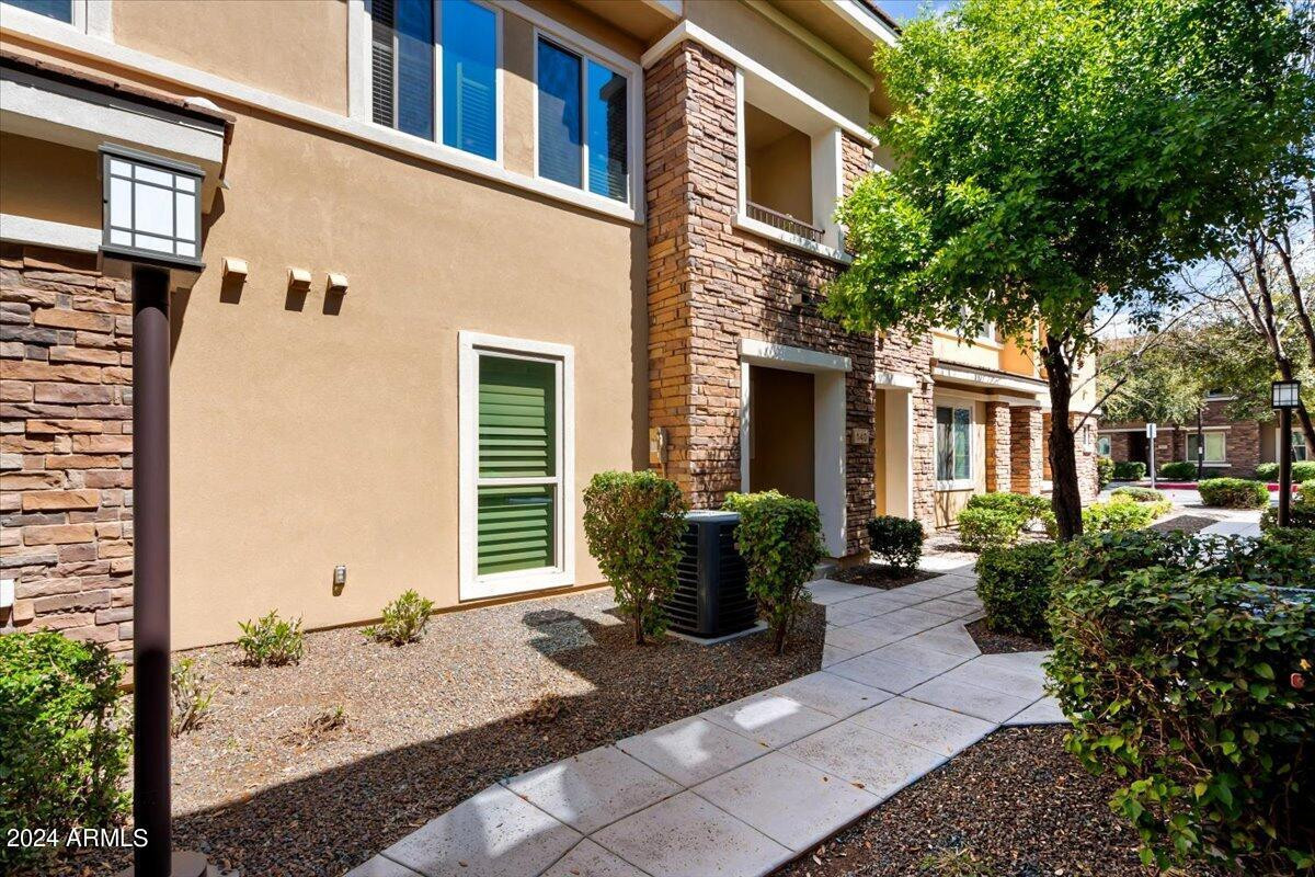5550 N 16TH Street 140