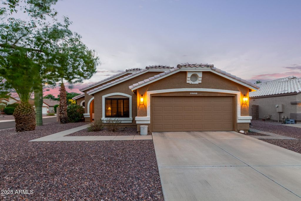 Photo of 8764 W Lone Cactus Drive, Peoria, AZ 85382 (MLS # 6921097)