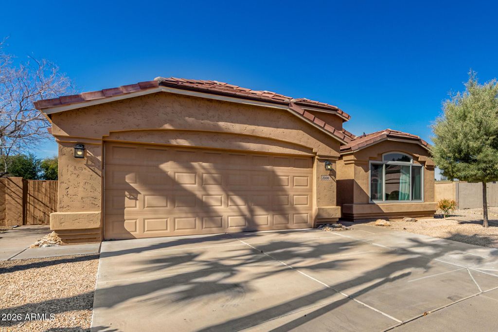 Photo of 20016 N 65th Drive, Glendale, AZ 85308 (MLS # 7001198)