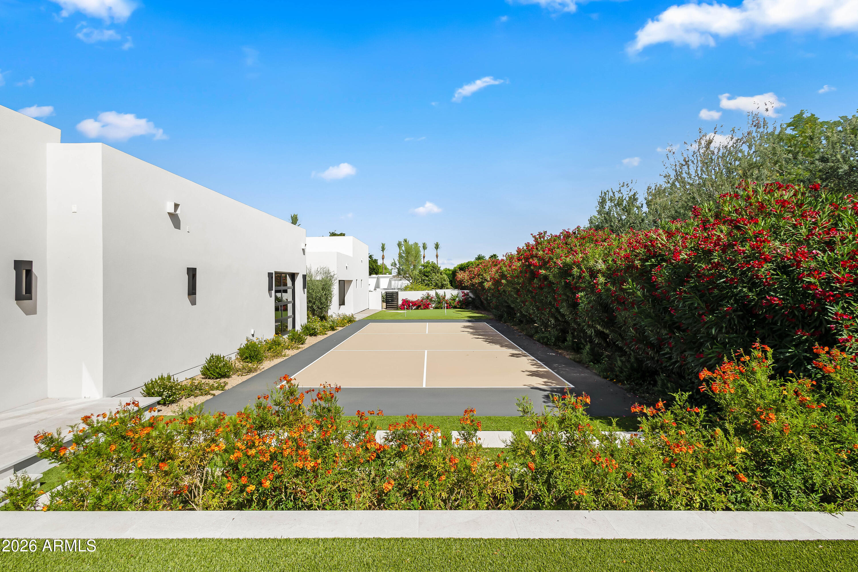 PARADISE VALLEY PUEBLOS AMD - Residential