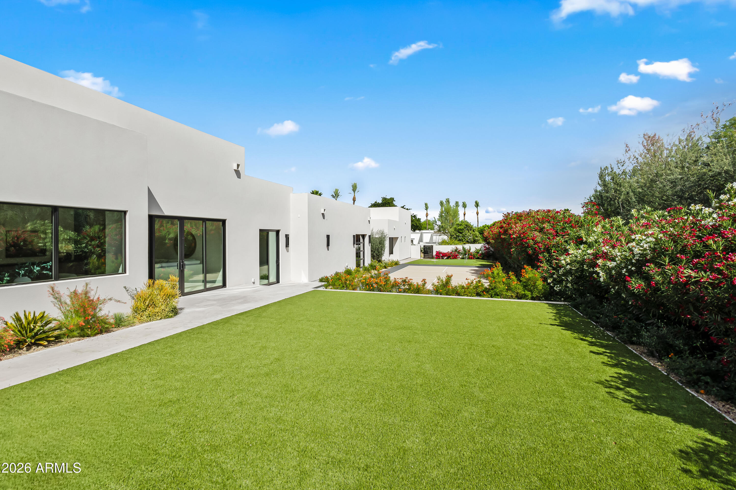 PARADISE VALLEY PUEBLOS AMD - Residential