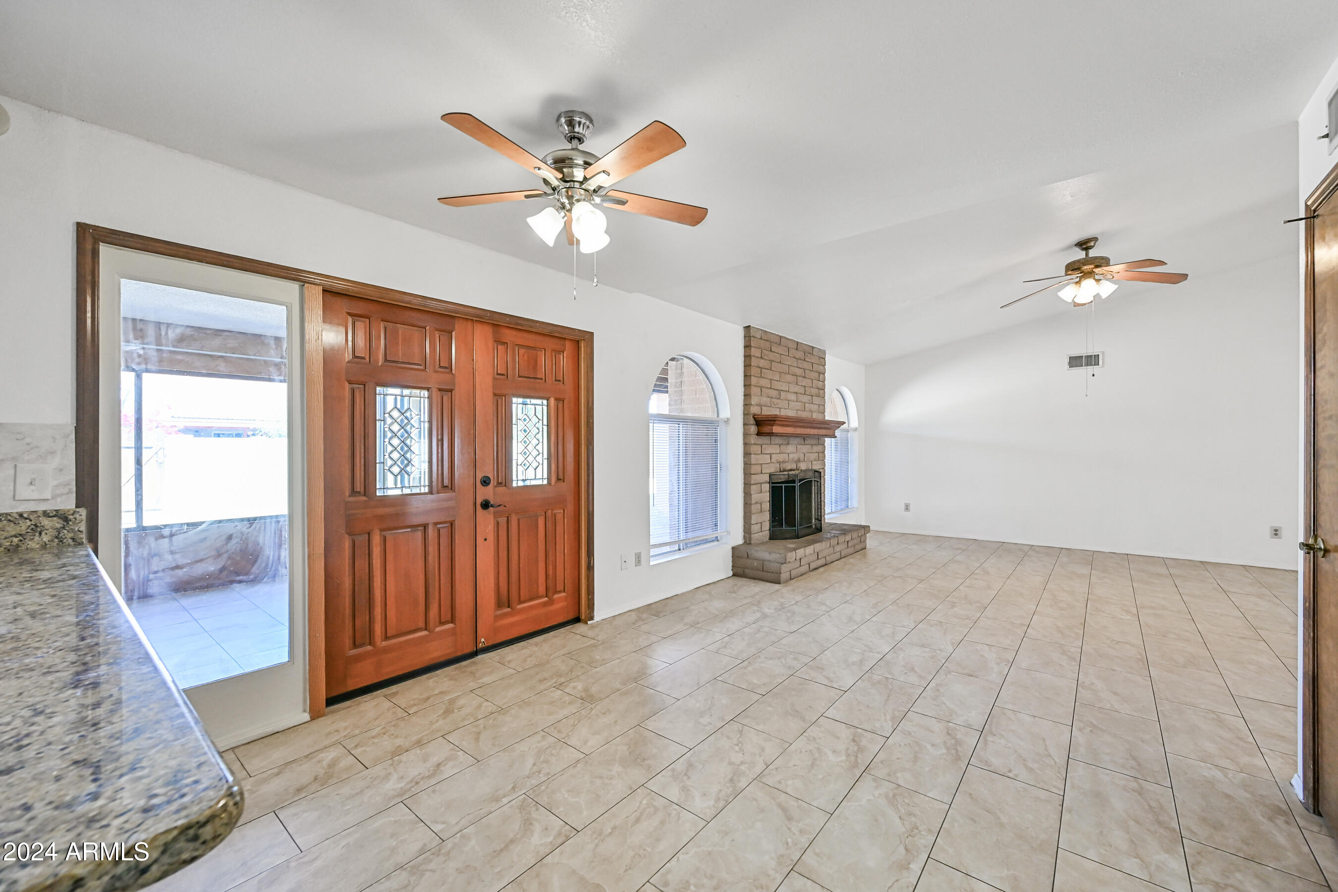 2412 W Temple Street