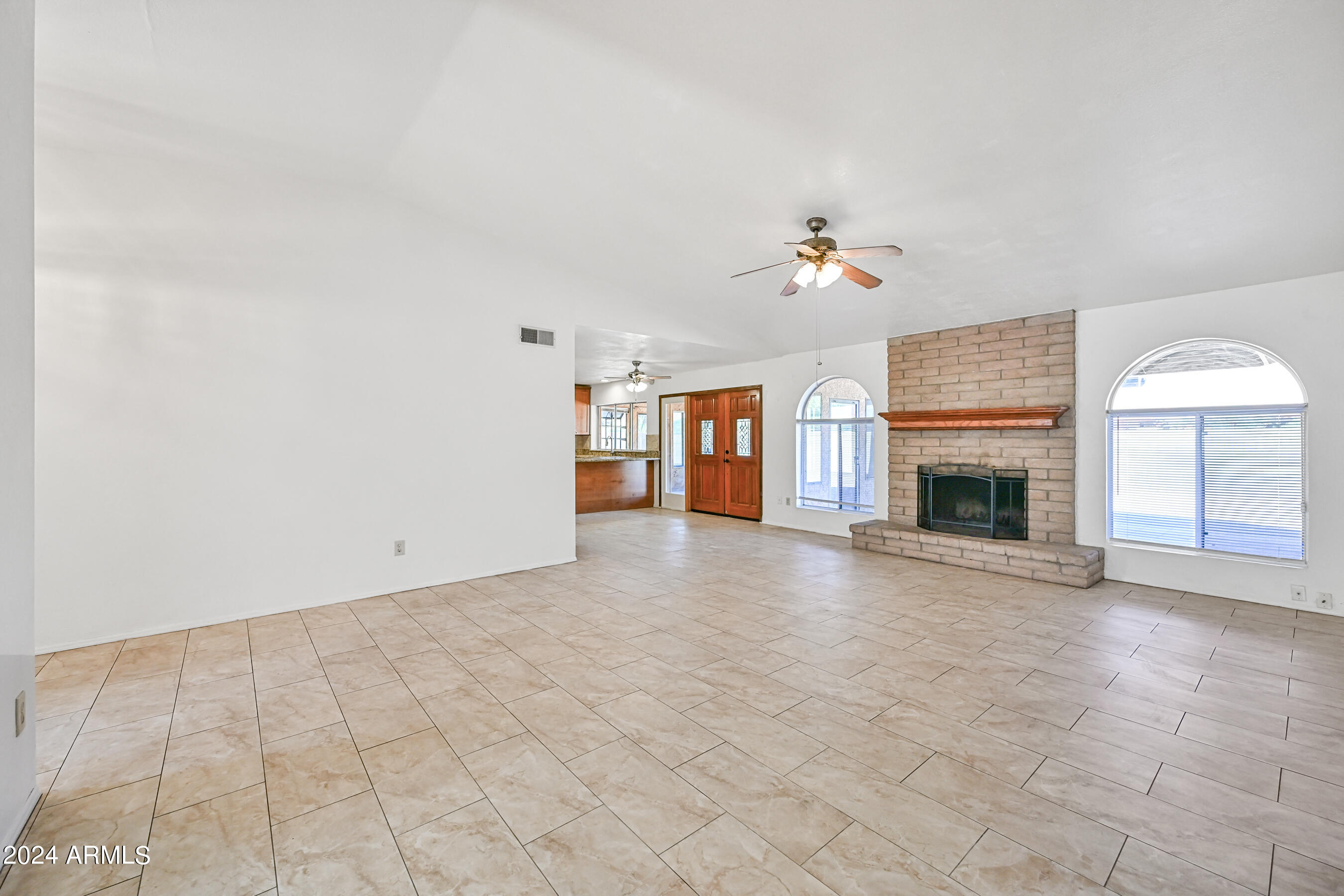 2412 W Temple Street