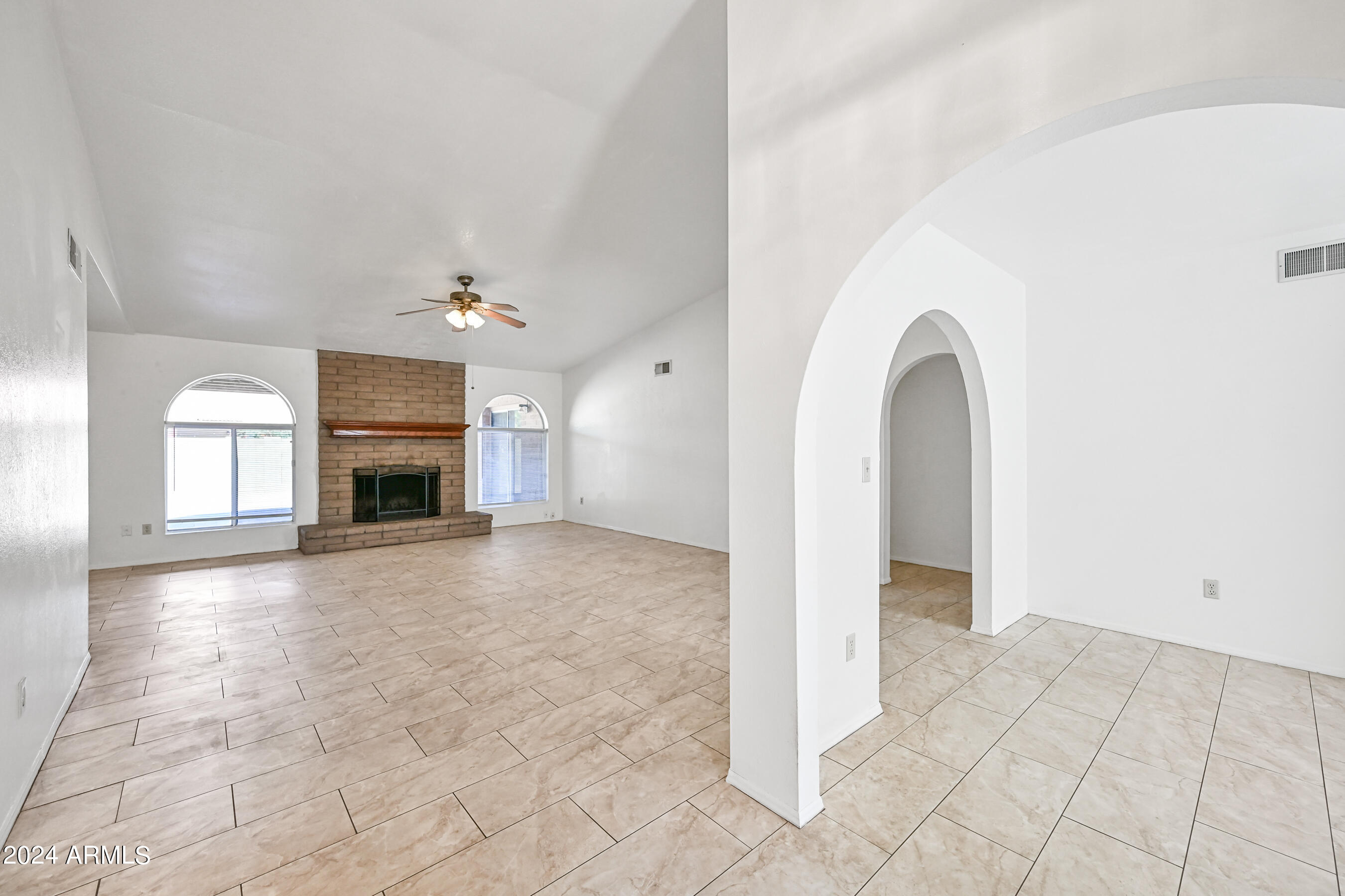 2412 W Temple Street