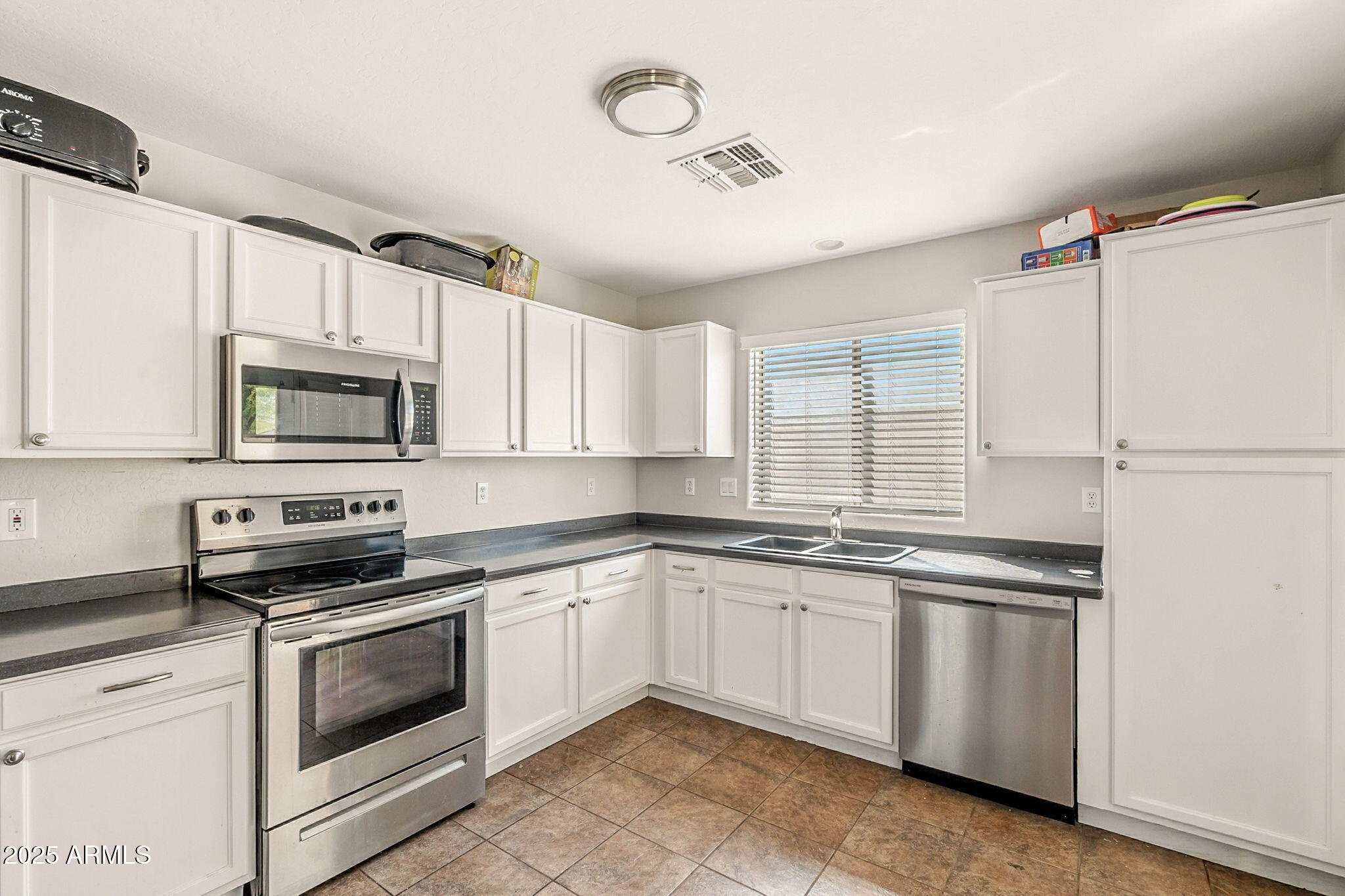 21412 N DUNCAN Drive