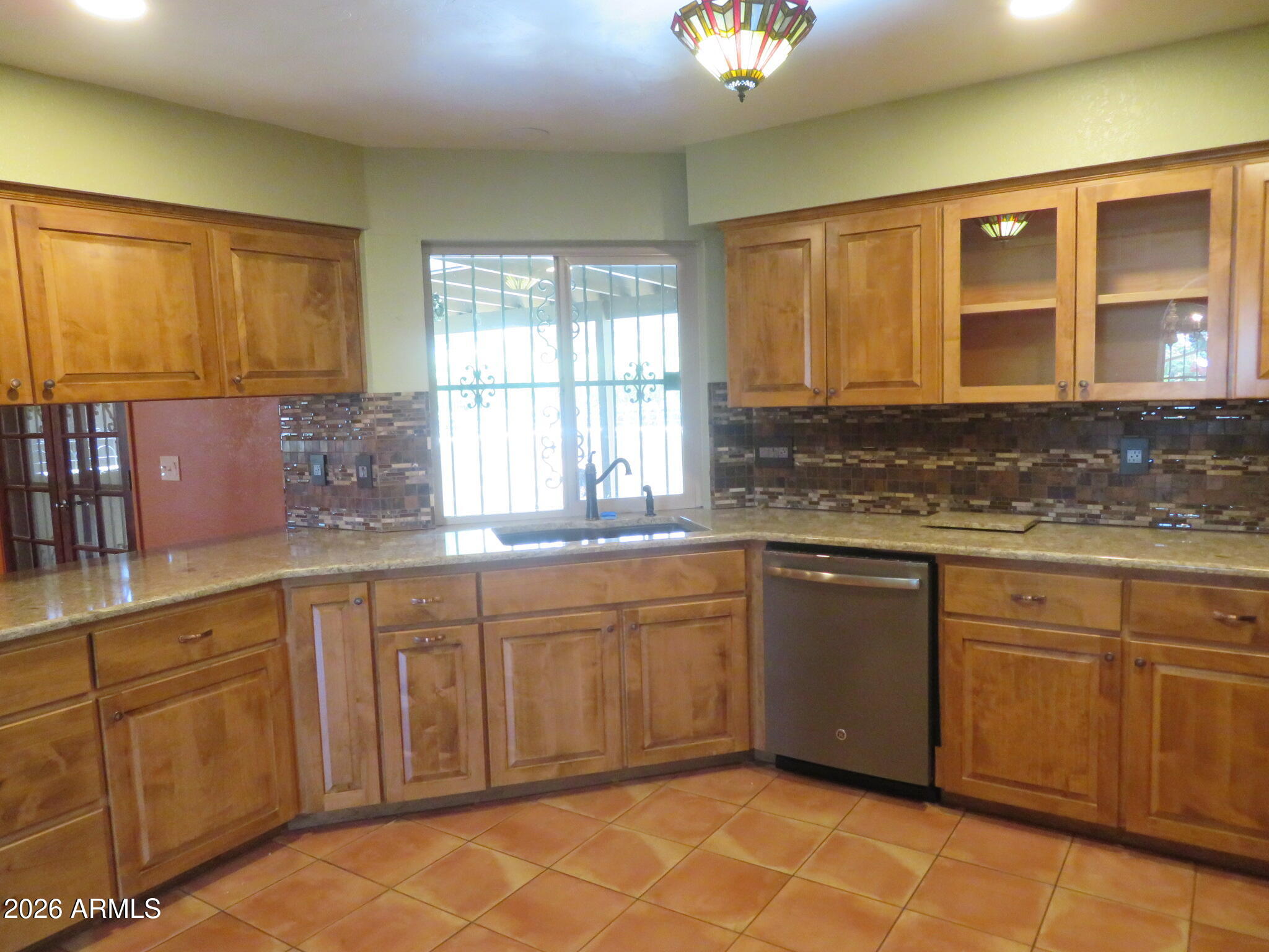 2566 INVERRARY Drive
