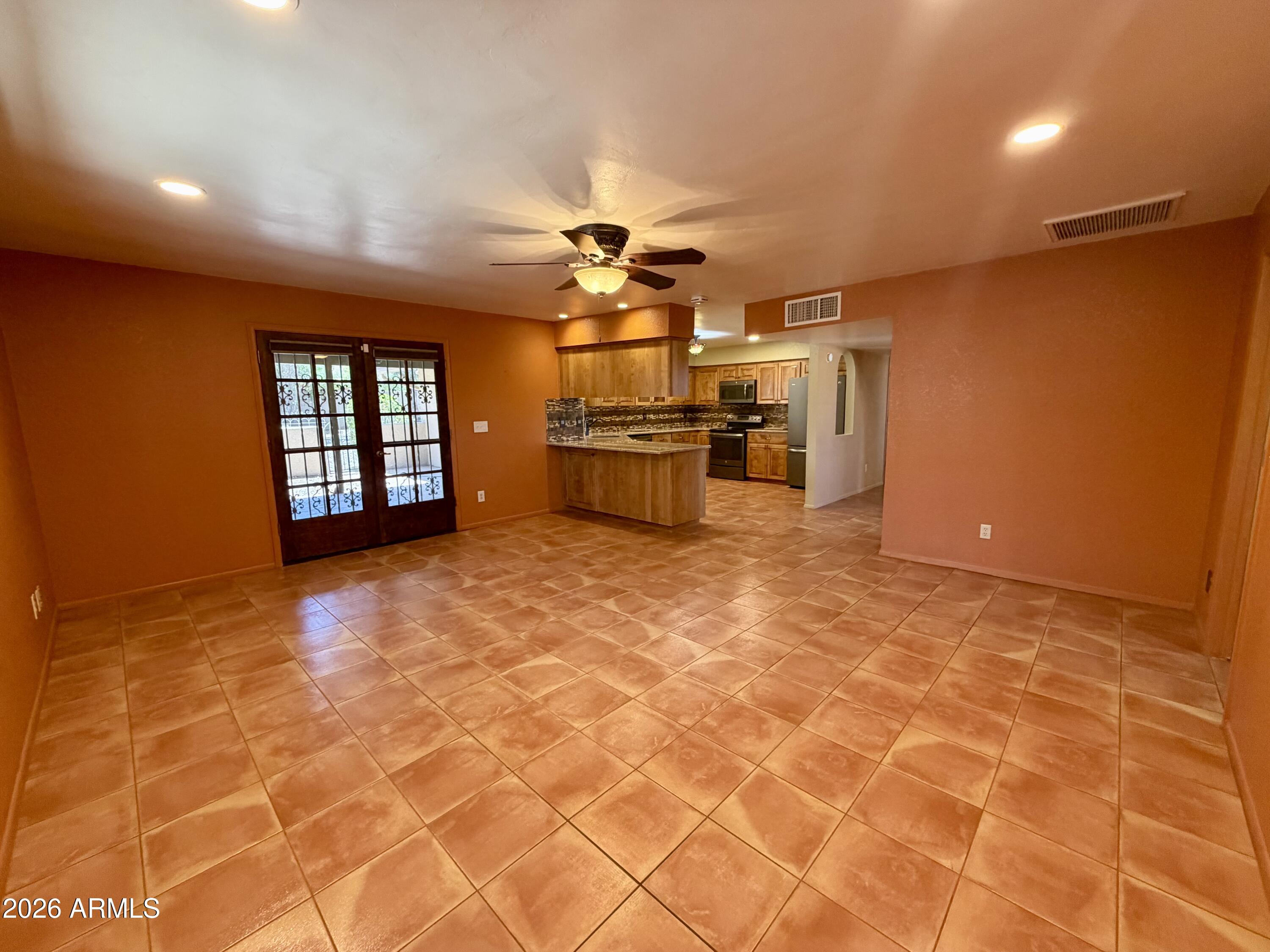 2566 INVERRARY Drive