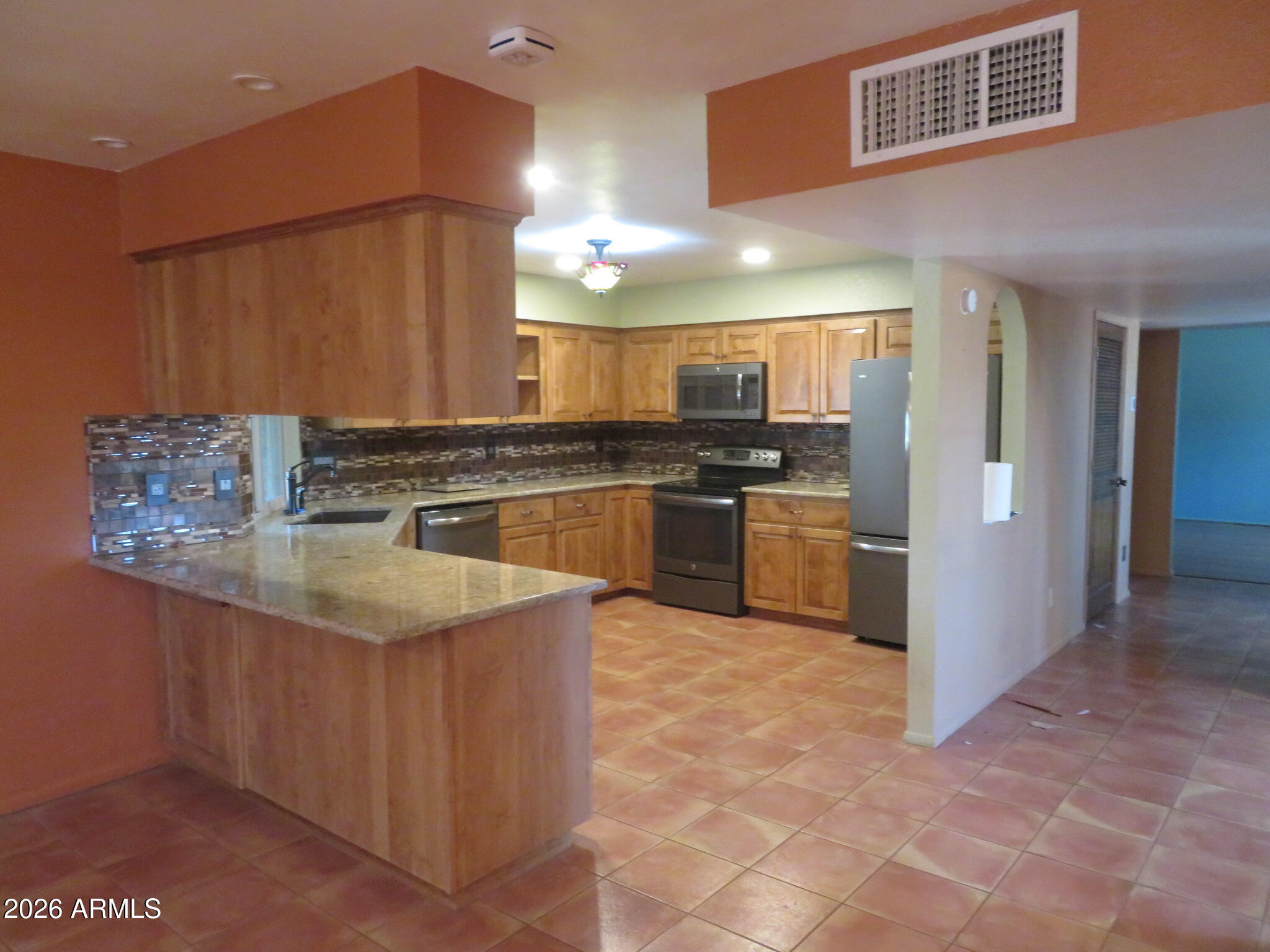 2566 INVERRARY Drive