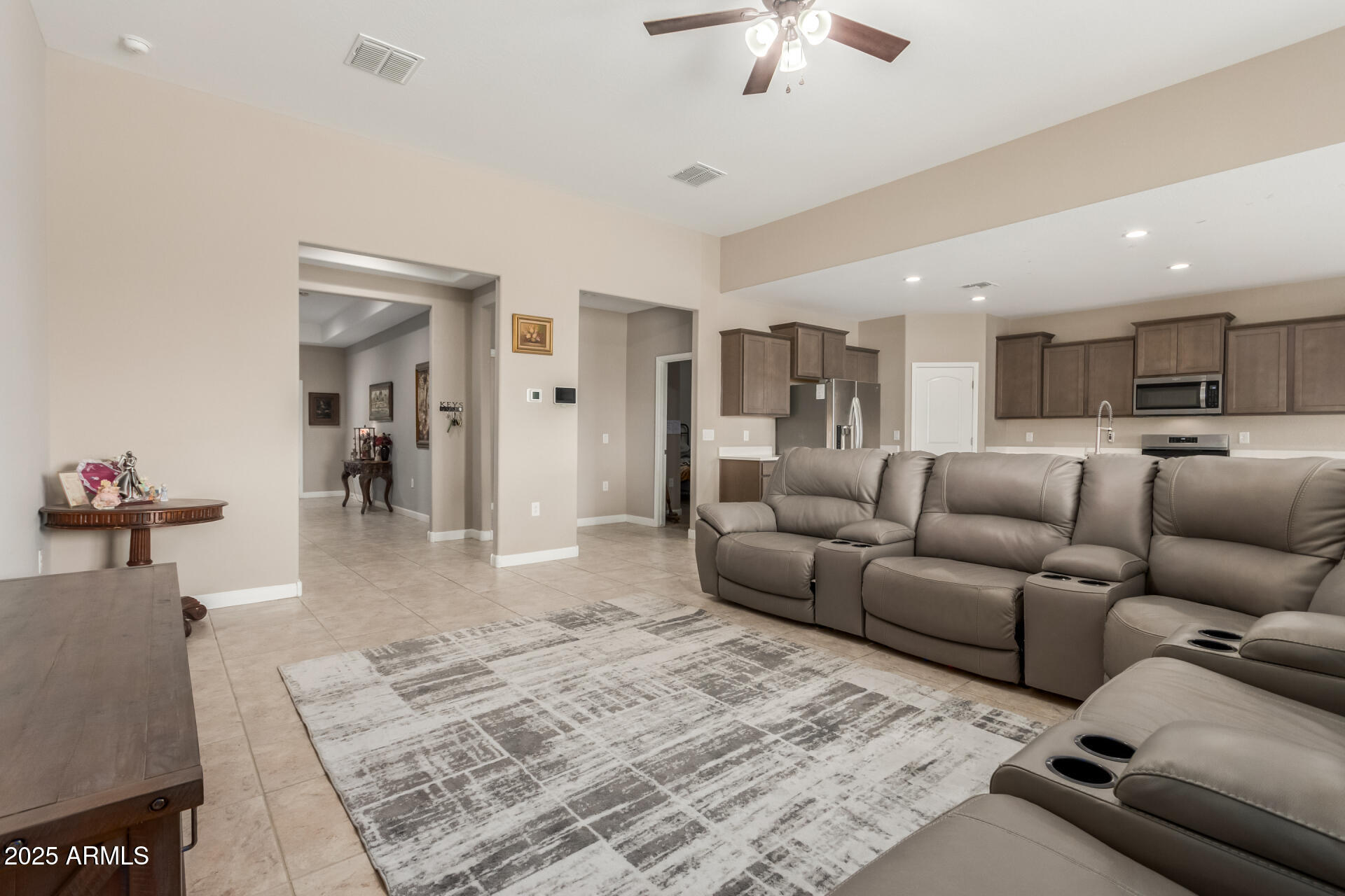 3032 N AMBER Drive