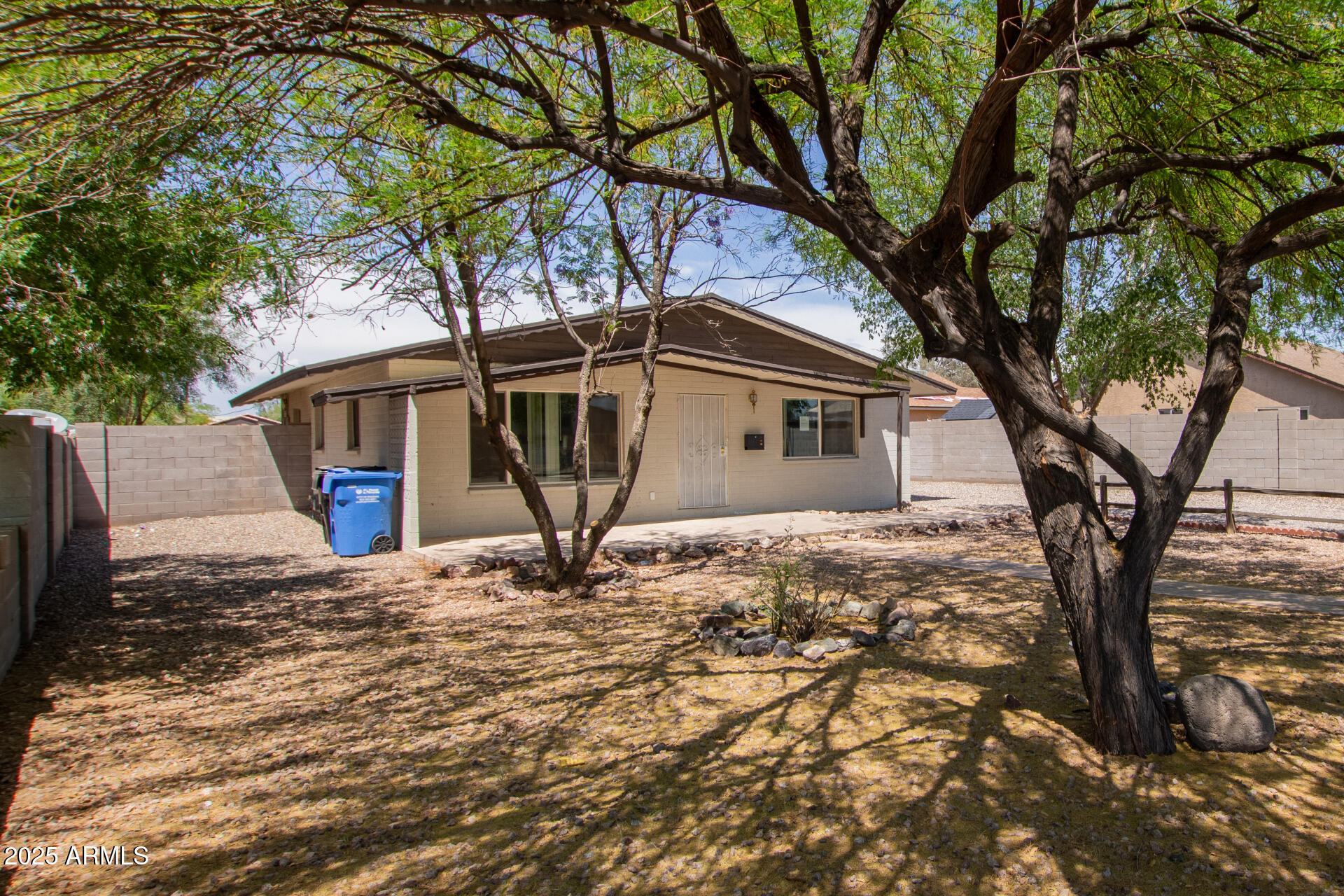 2936 E BECK Lane