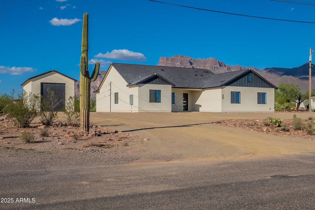 Photo of 6030 E Southern Avenue, Apache Junction, AZ 85119 (MLS # 6934420)