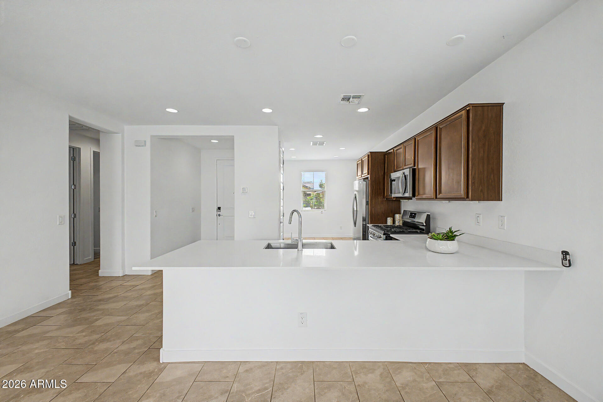 12550 W MORTEN Avenue