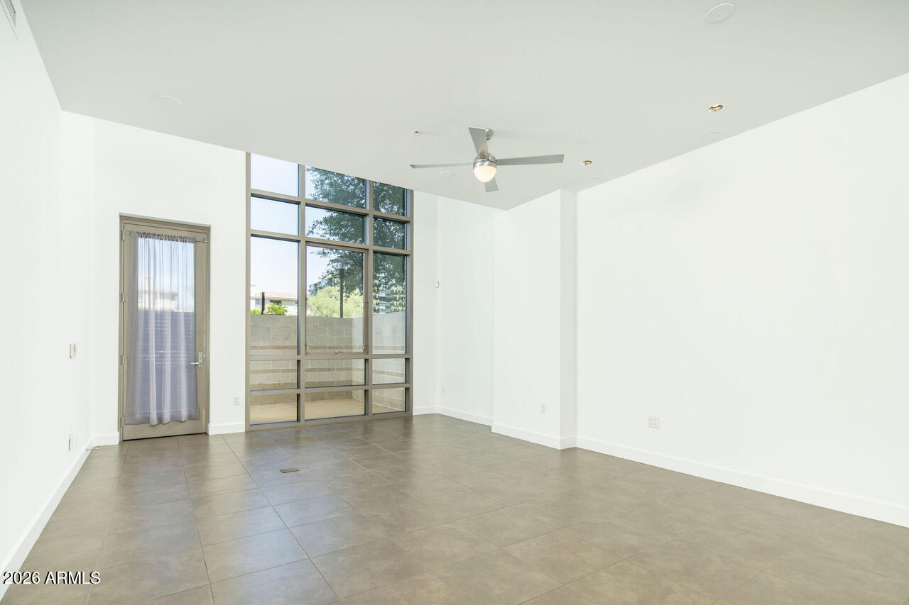 15215 N KIERLAND Boulevard 104