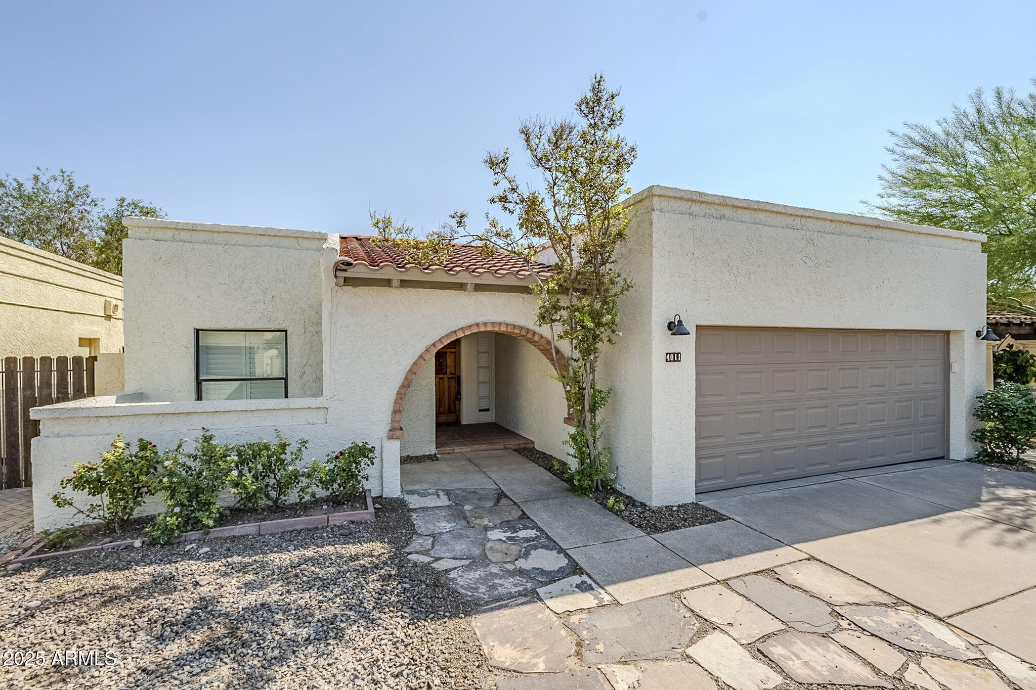 4011 E DAHLIA Drive