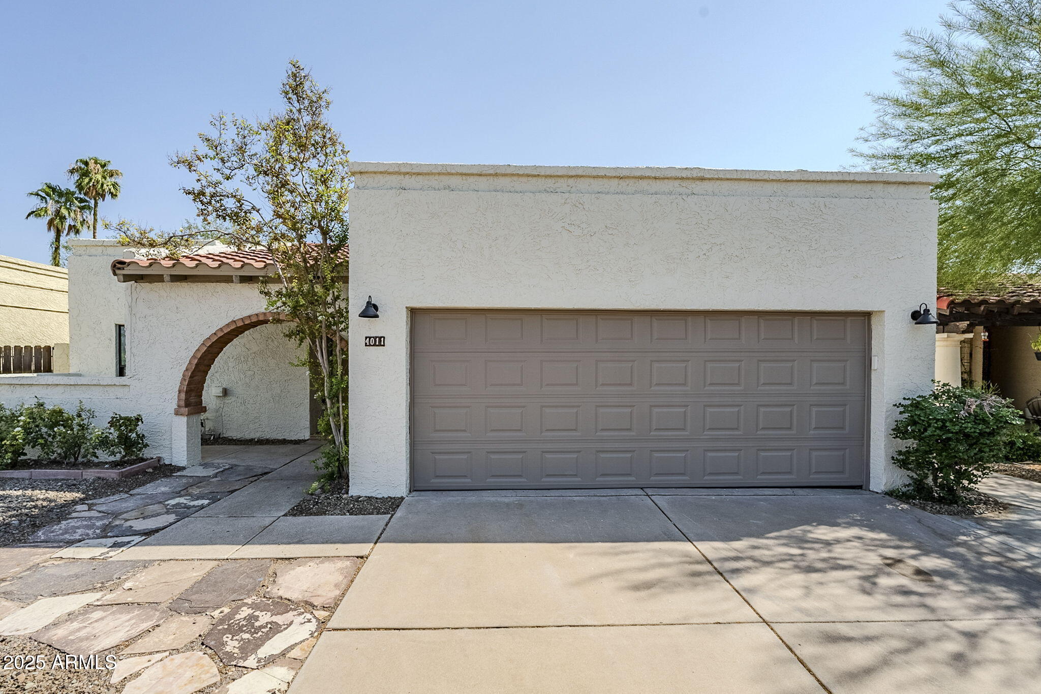 4011 E DAHLIA Drive