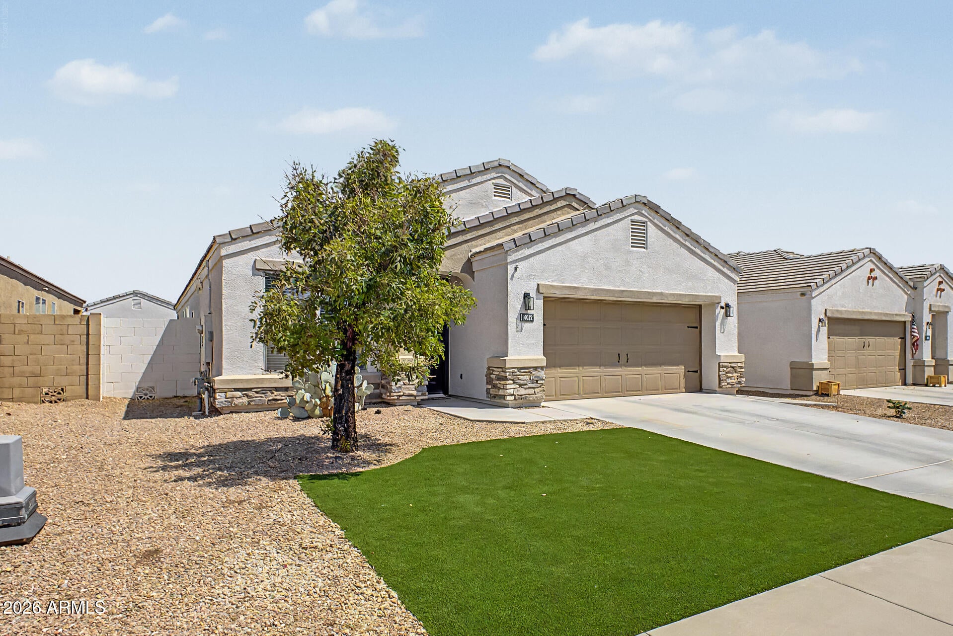 4012 W MAGGIE Drive