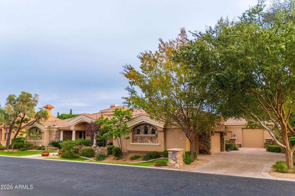 Photo of 6135 W Trovita Place, Chandler, AZ 85226 (MLS # 6967224)