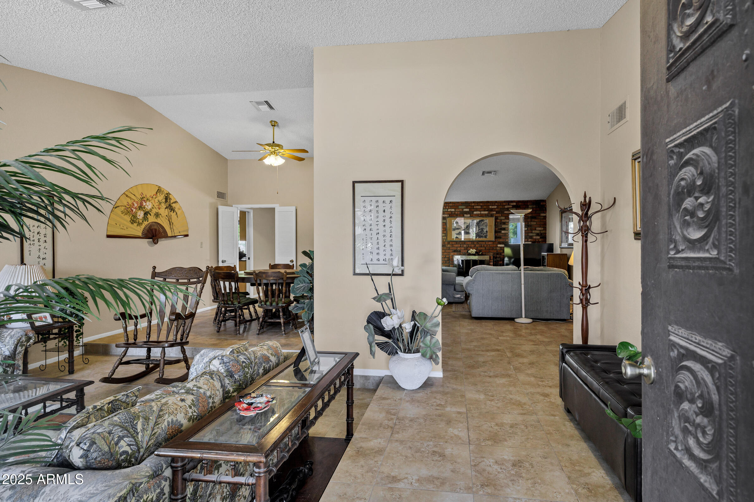 2354 E Sahuaro Drive E