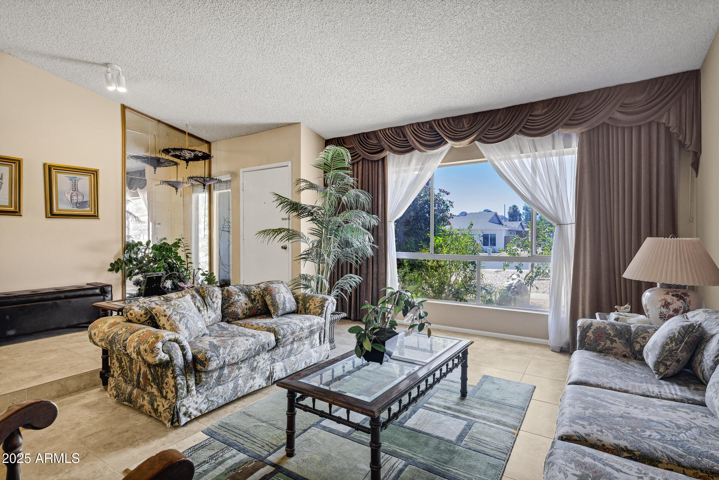2354 E Sahuaro Drive E