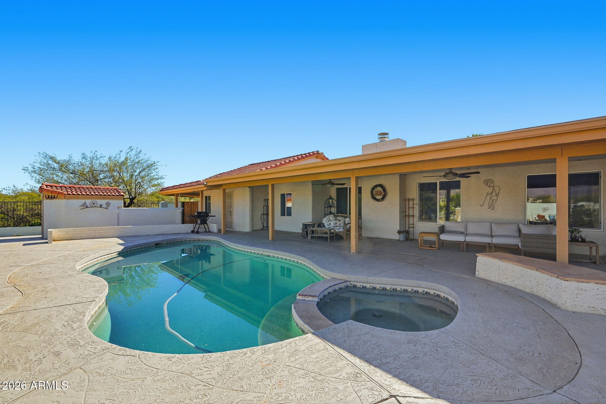 MESA DEL ORO - Residential