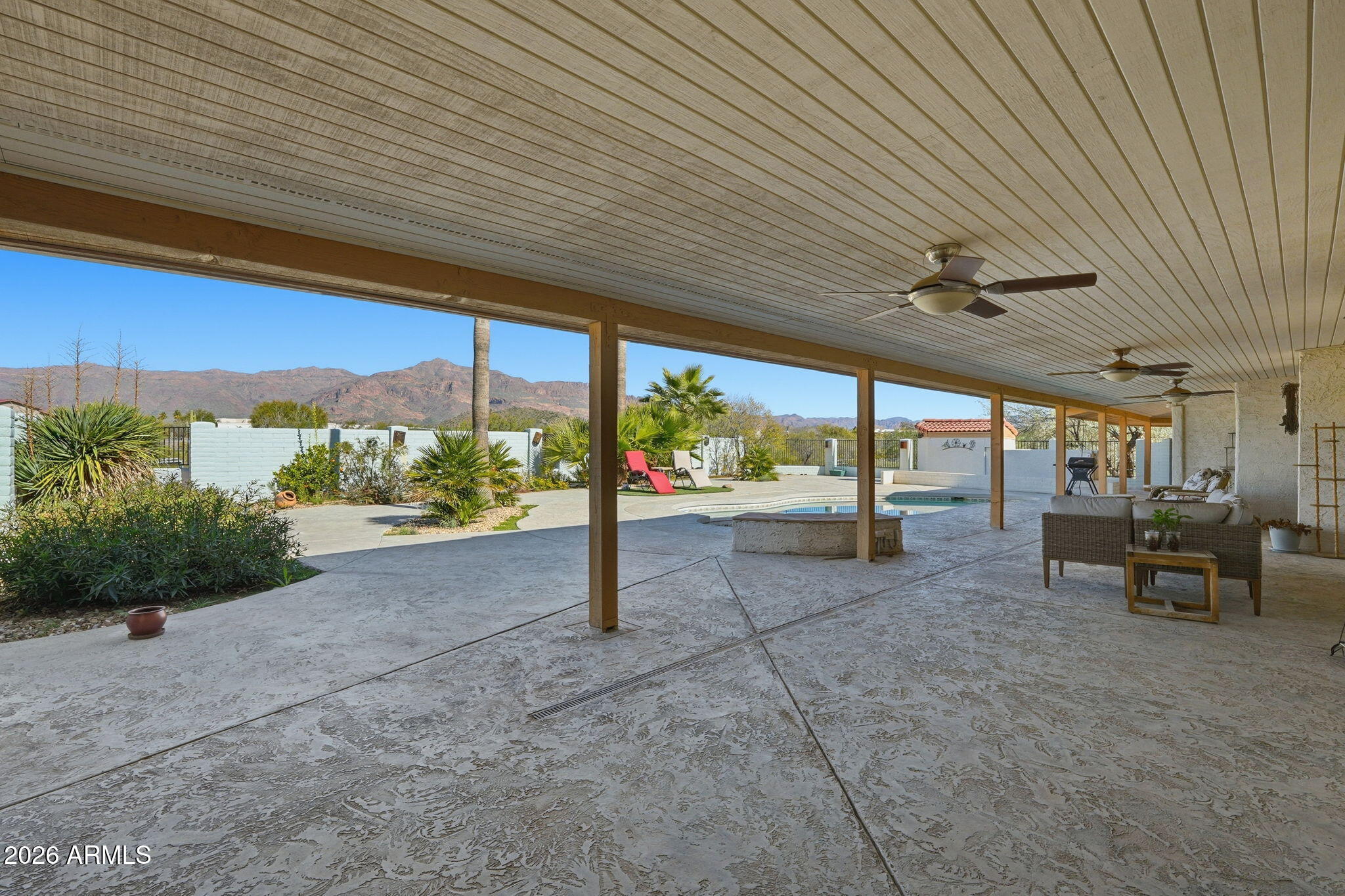 MESA DEL ORO - Residential