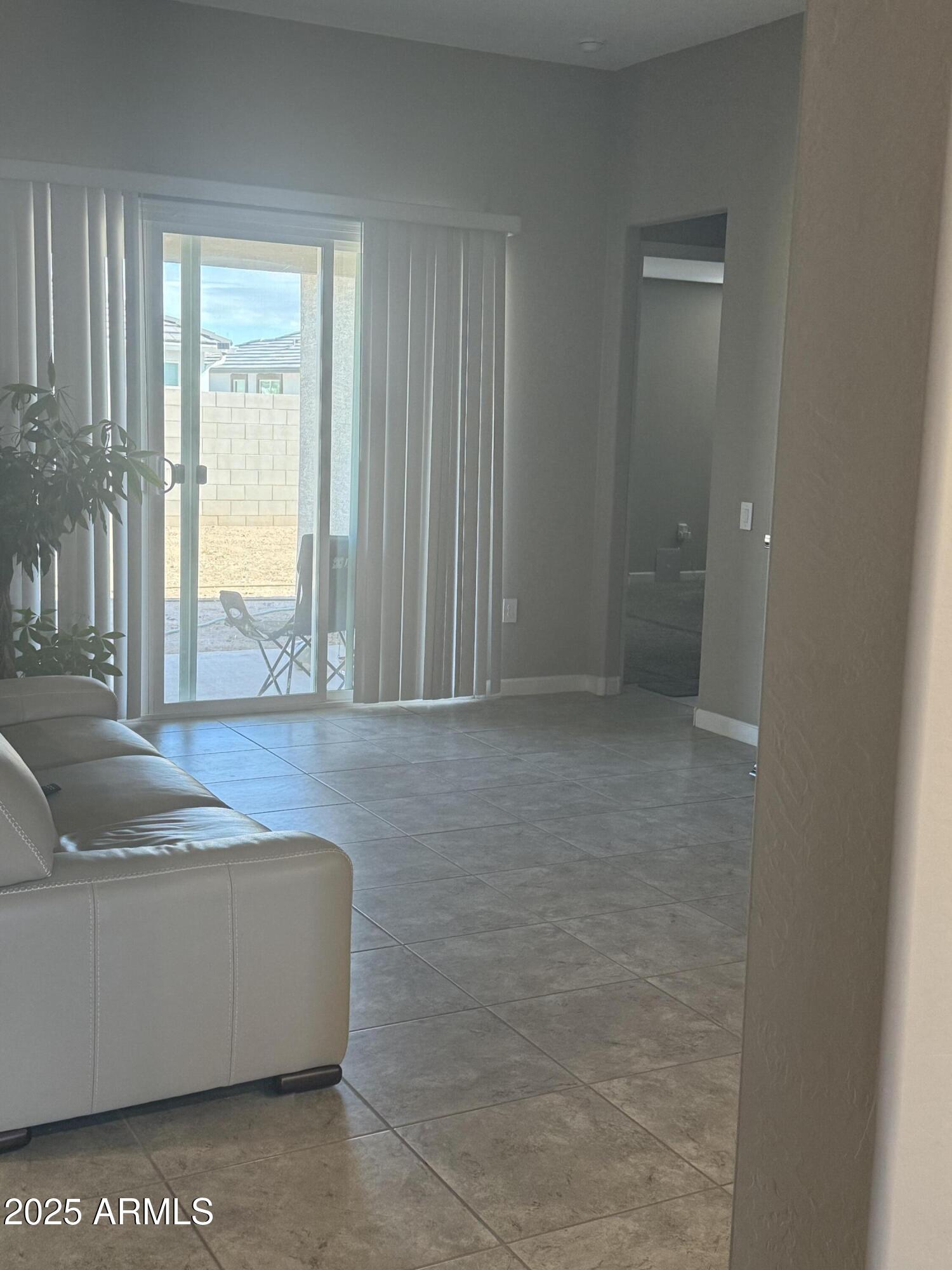 37918 W SANTA MONICA Avenue