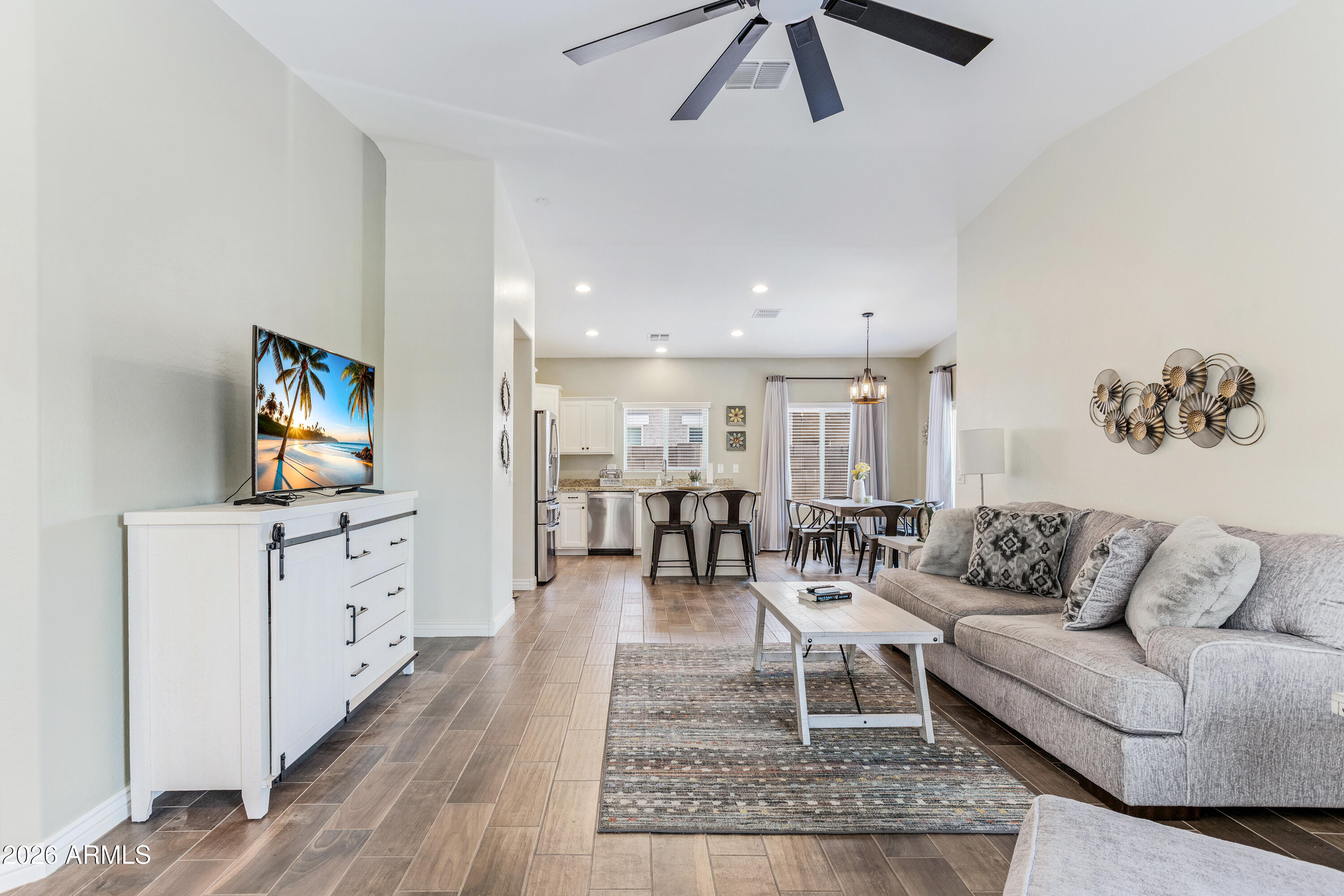 2735 E Hickory Street