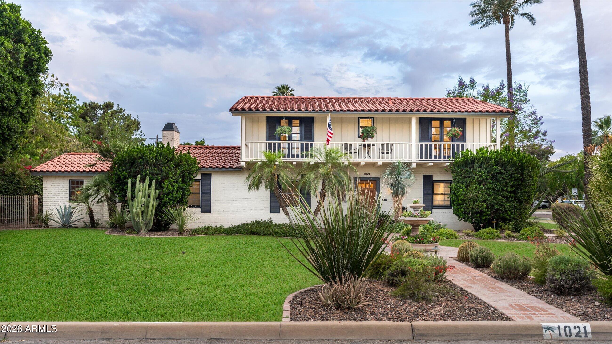 1021 W Encanto Boulevard
