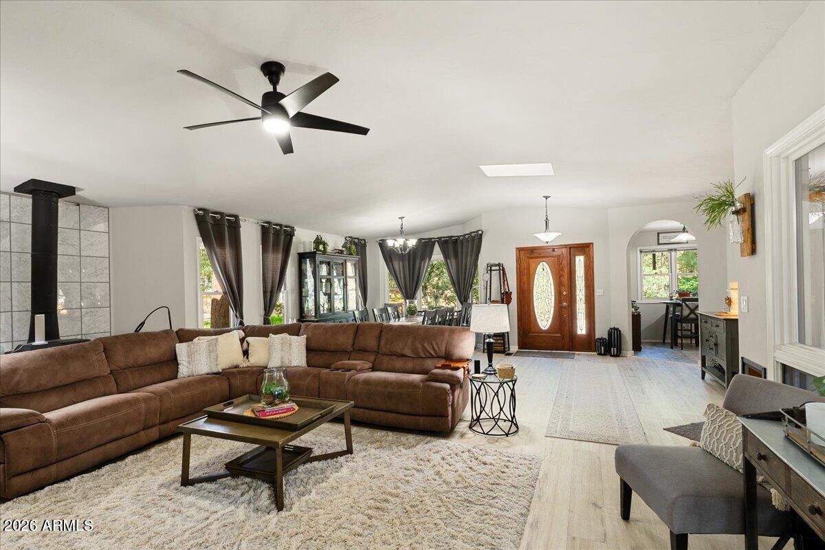 1136 E TIMBER RIDGE Road