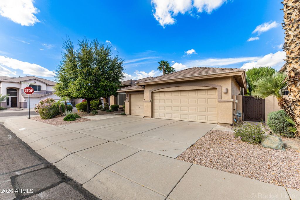 Photo of 2486 W Shannon Street, Chandler, AZ 85224 (MLS # 6996619)