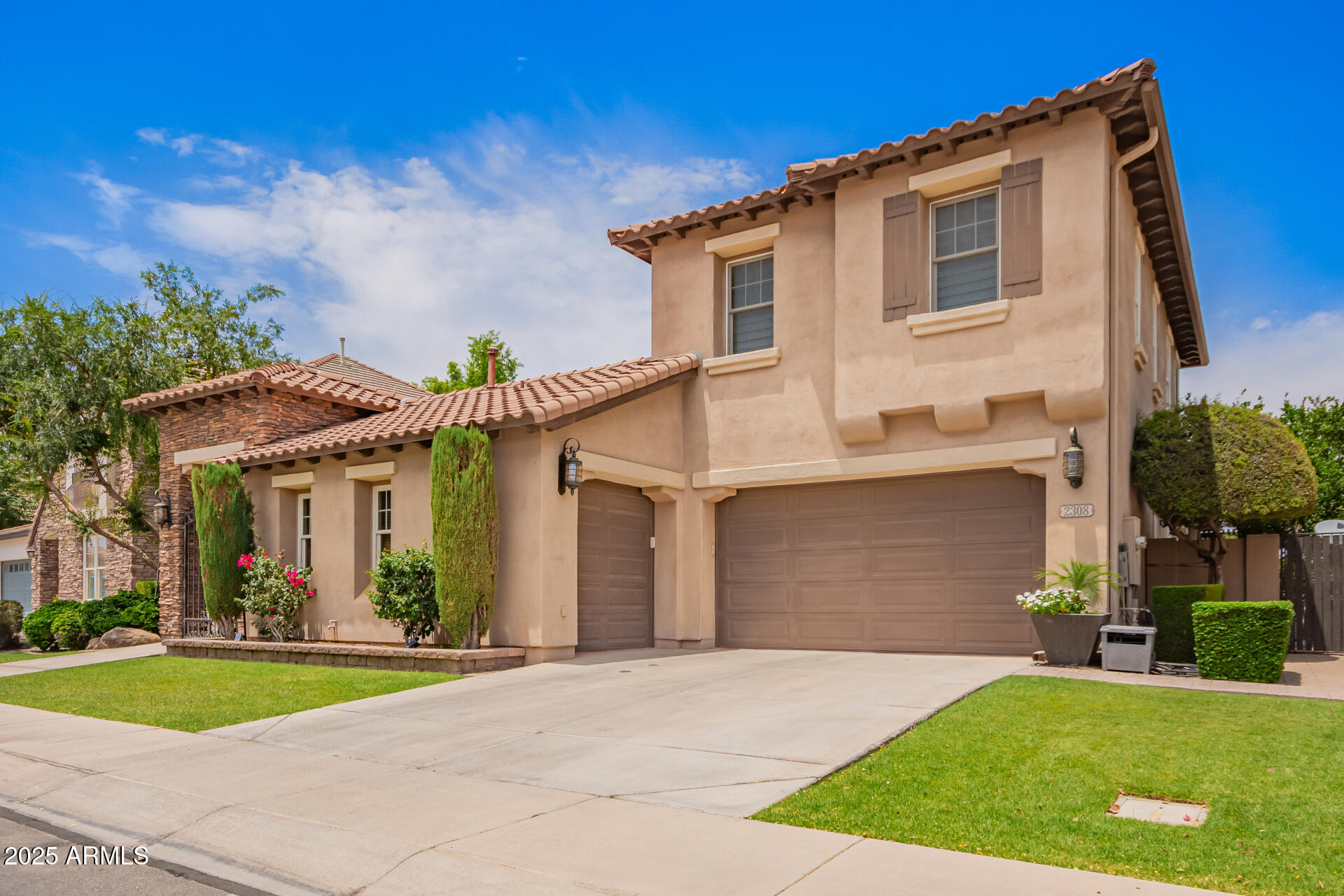 2308 E ASTER Drive