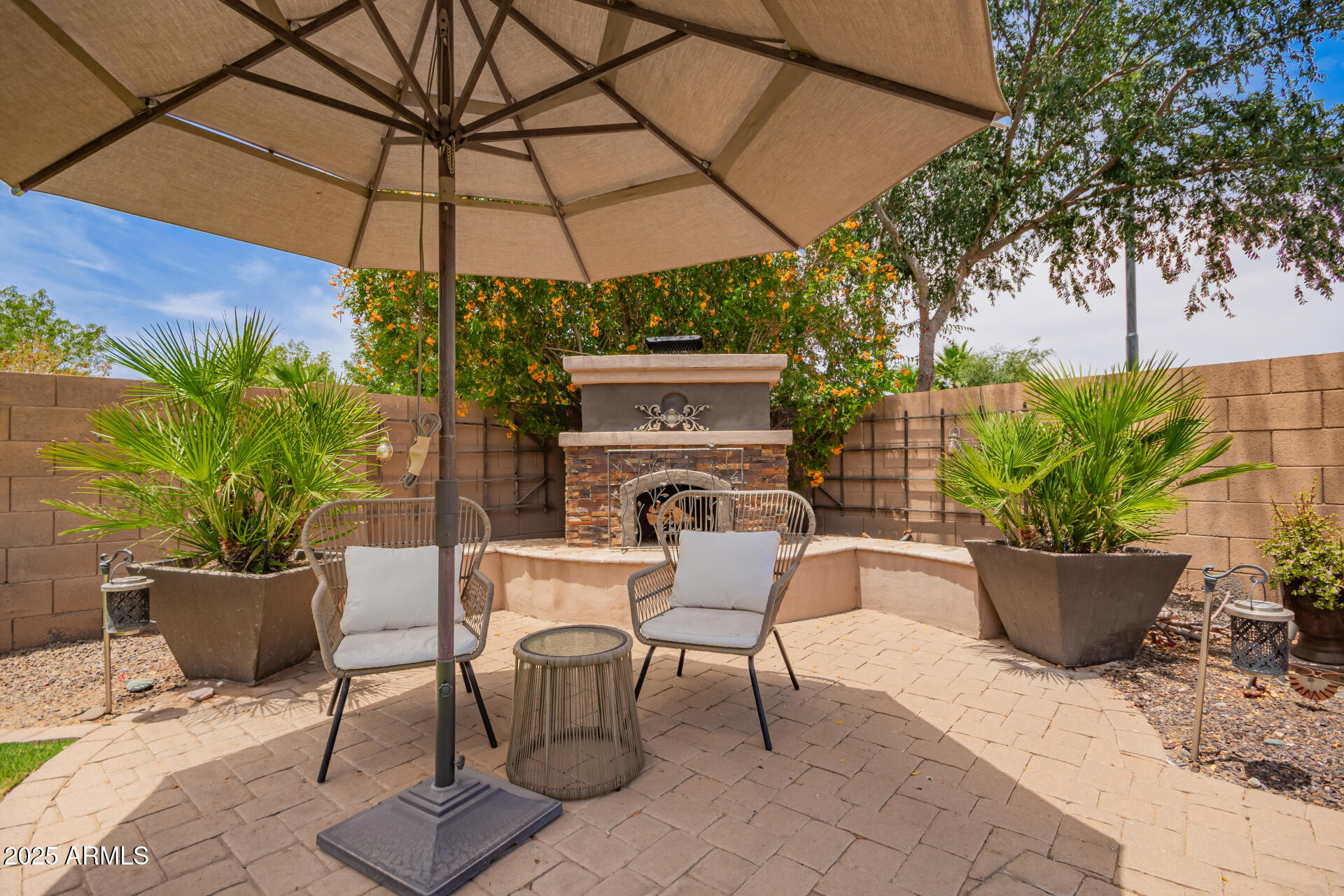2308 E ASTER Drive