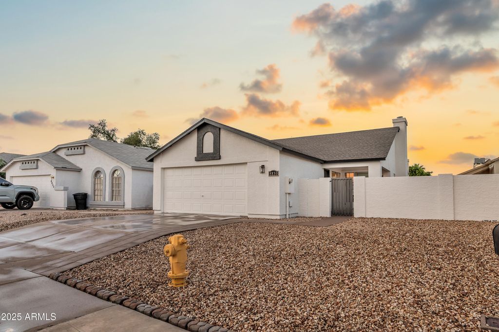 Photo of 8830 W Saint John Road, Peoria, AZ 85382 (MLS # 6952037)