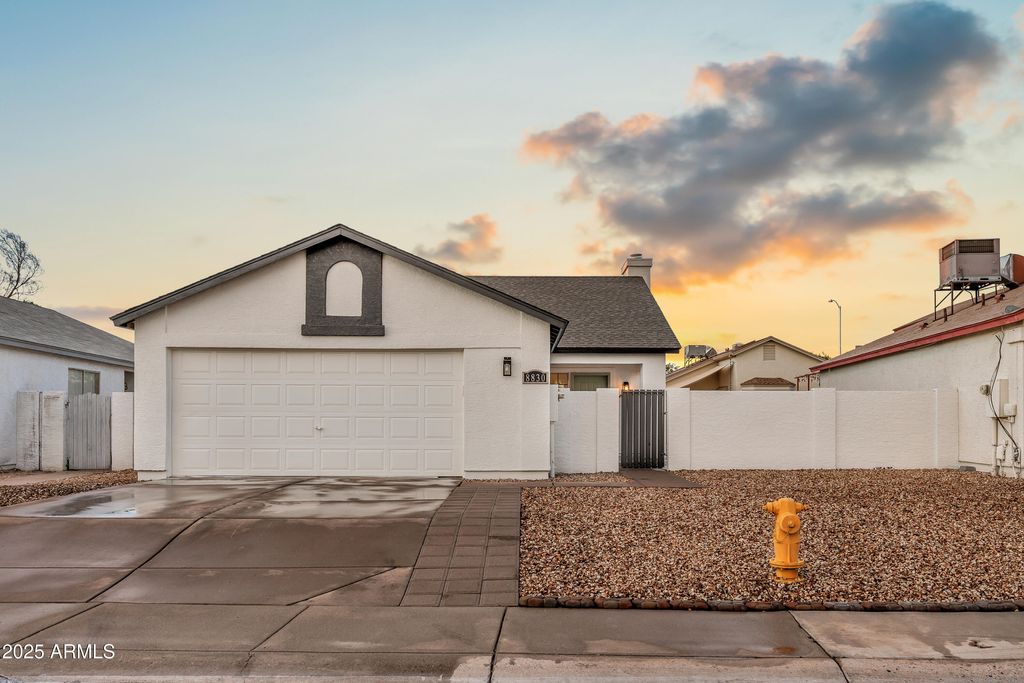 Photo of 8830 W Saint John Road, Peoria, AZ 85382 (MLS # 6952037)