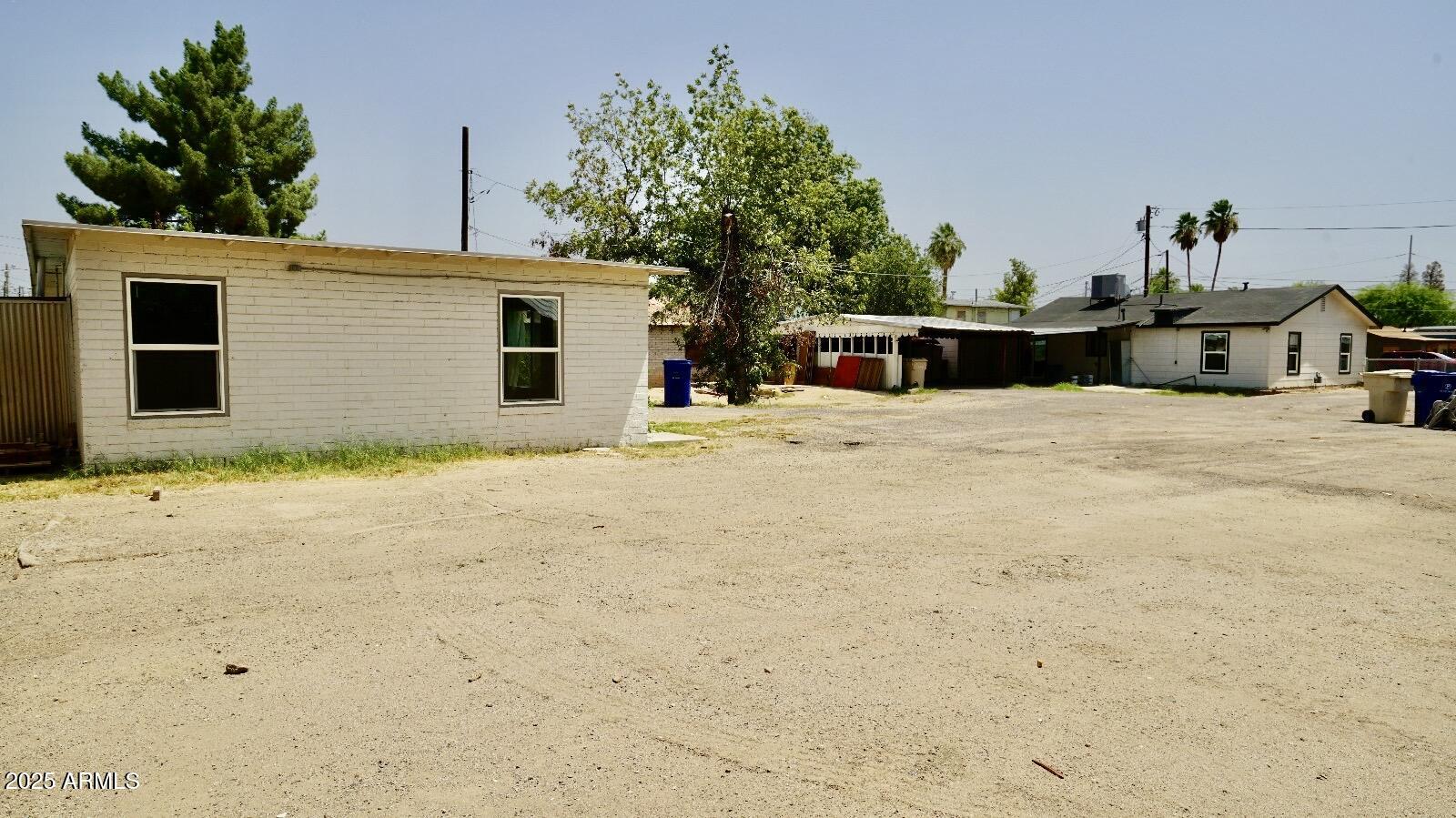 Homes 2 6632 N 59th Drive