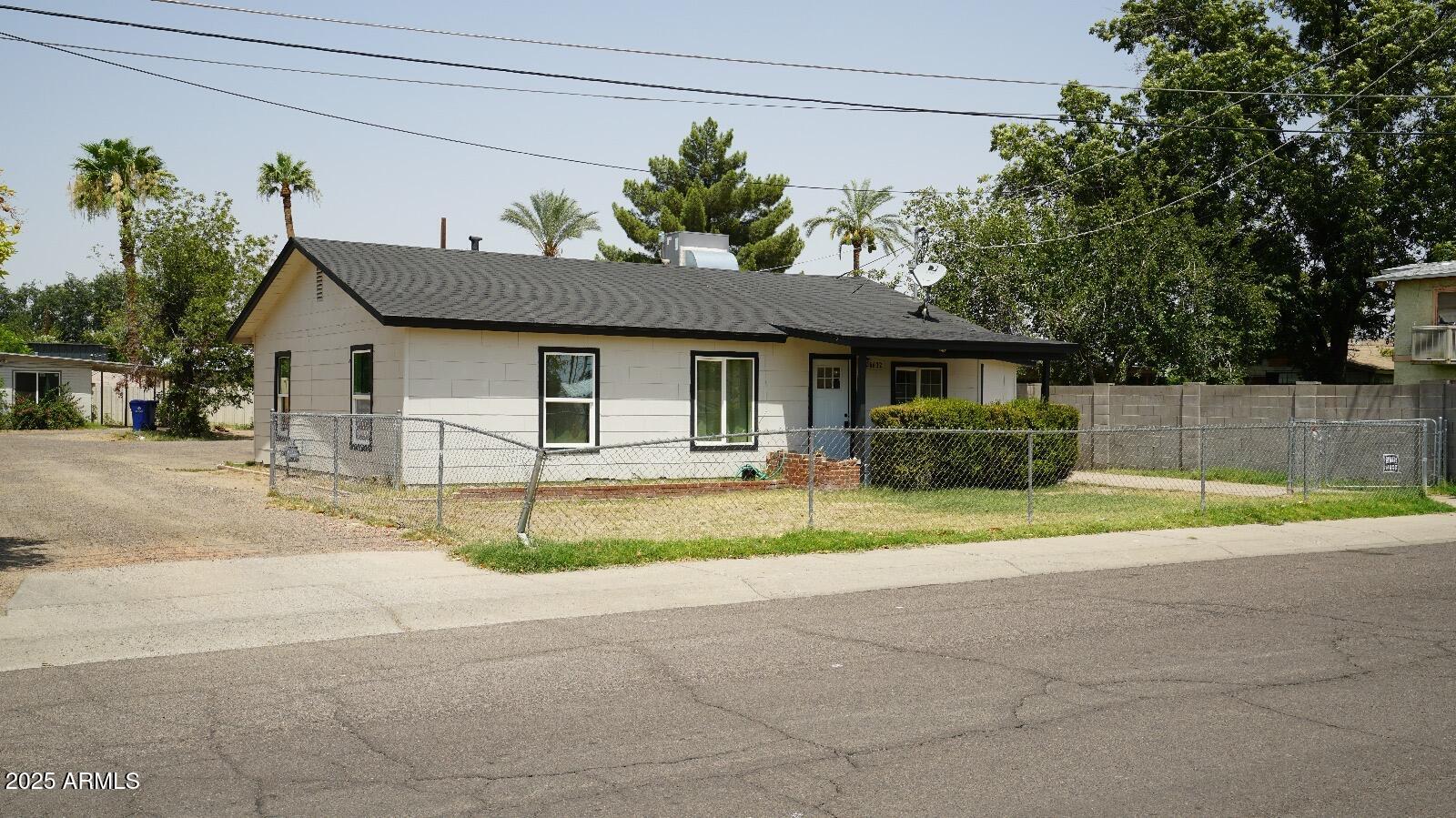 Homes 3 6632 N 59th Drive
