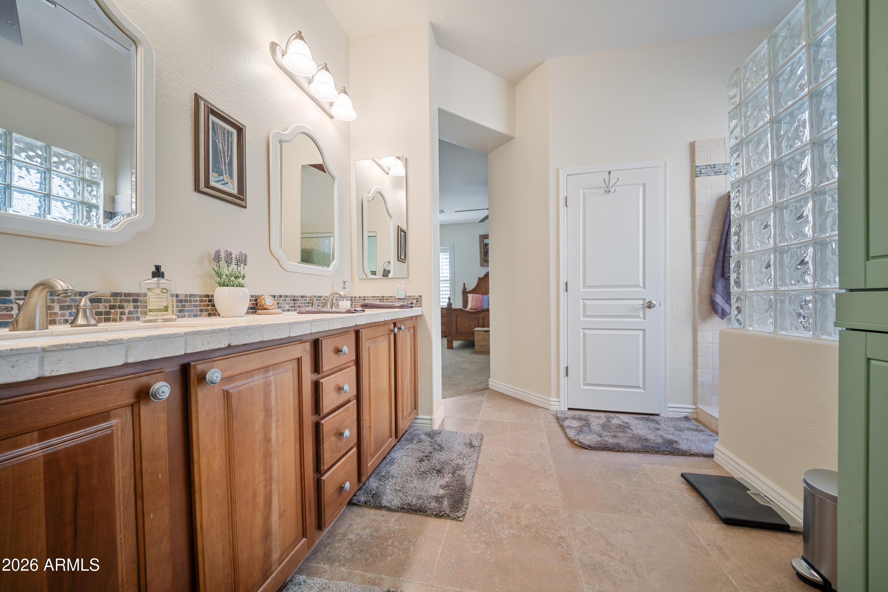 CROSSRIVER UNIT 8 - Residential