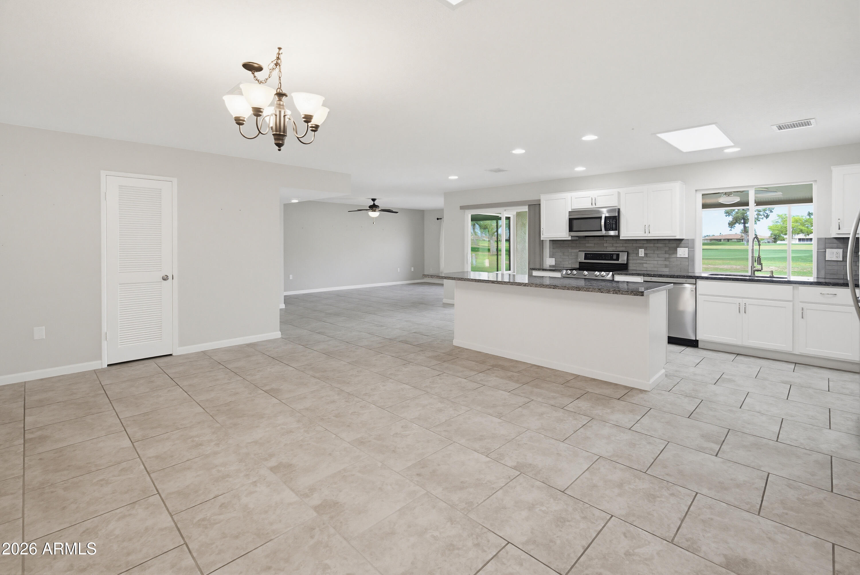 9518 W OAK RIDGE Drive