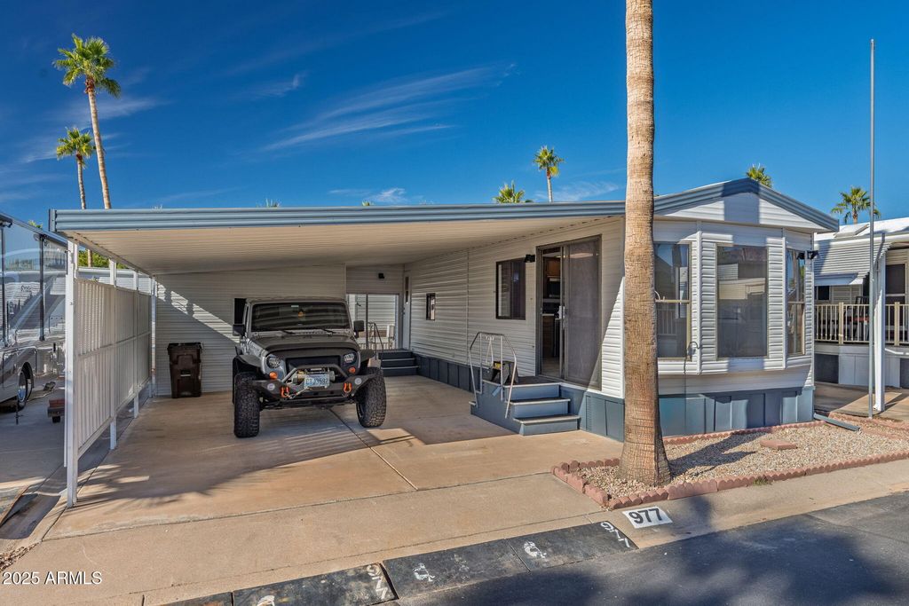 Photo of 977 S Oxide Drive #977, Apache Junction, AZ 85119 (MLS # 6955029)